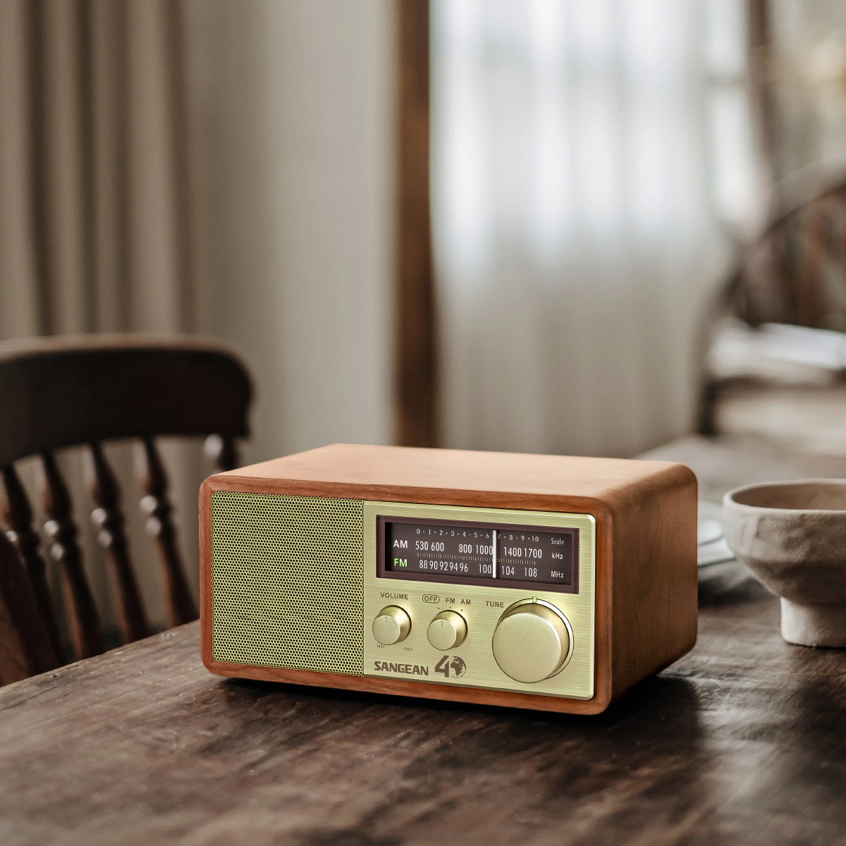 SANGEAN WR-11SE 40th Anniversary AM/FM Tabletop Radio, Walnut