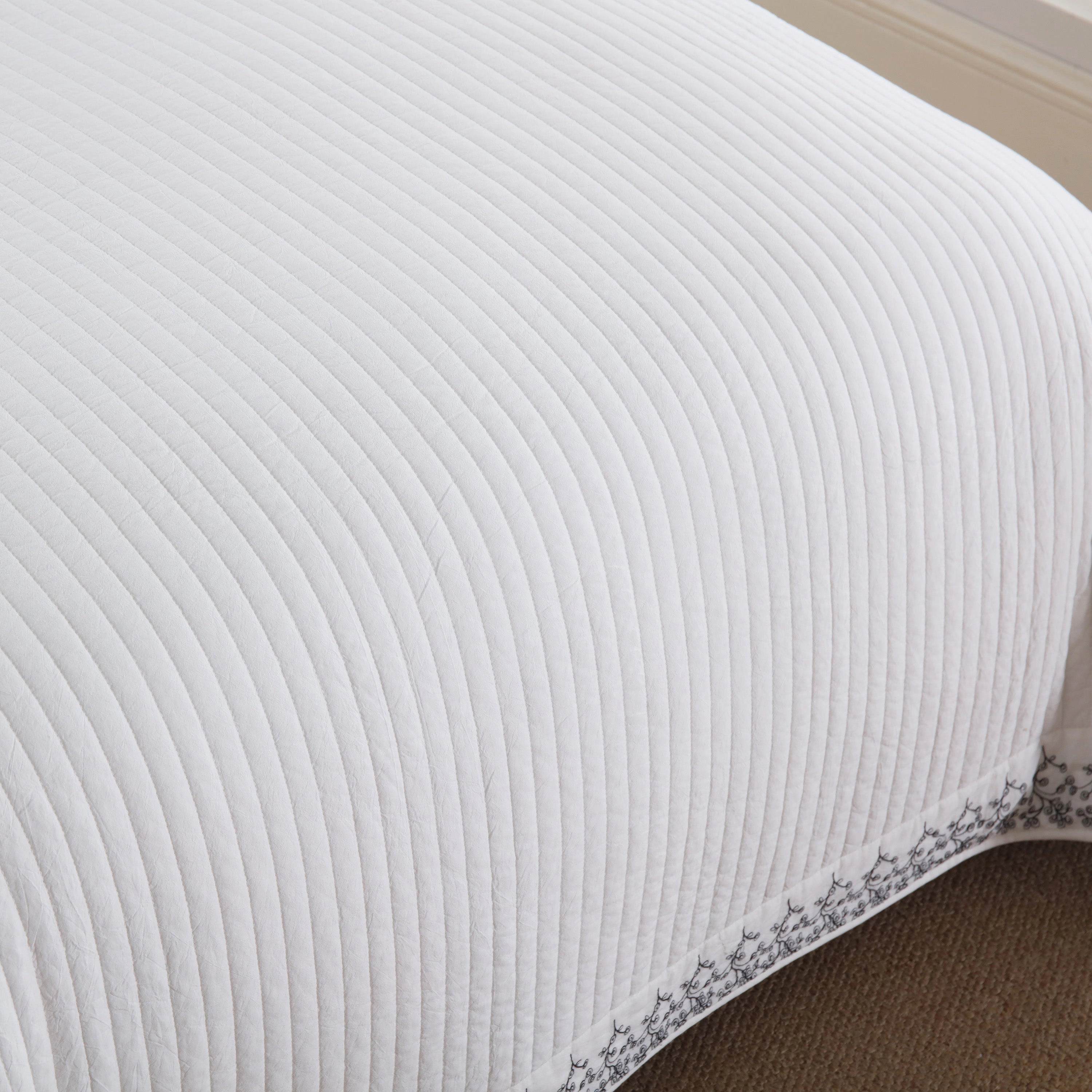 MarCielo 3 Piece 100% Cotton White Striped Embroidered Quilt Bedspread Set