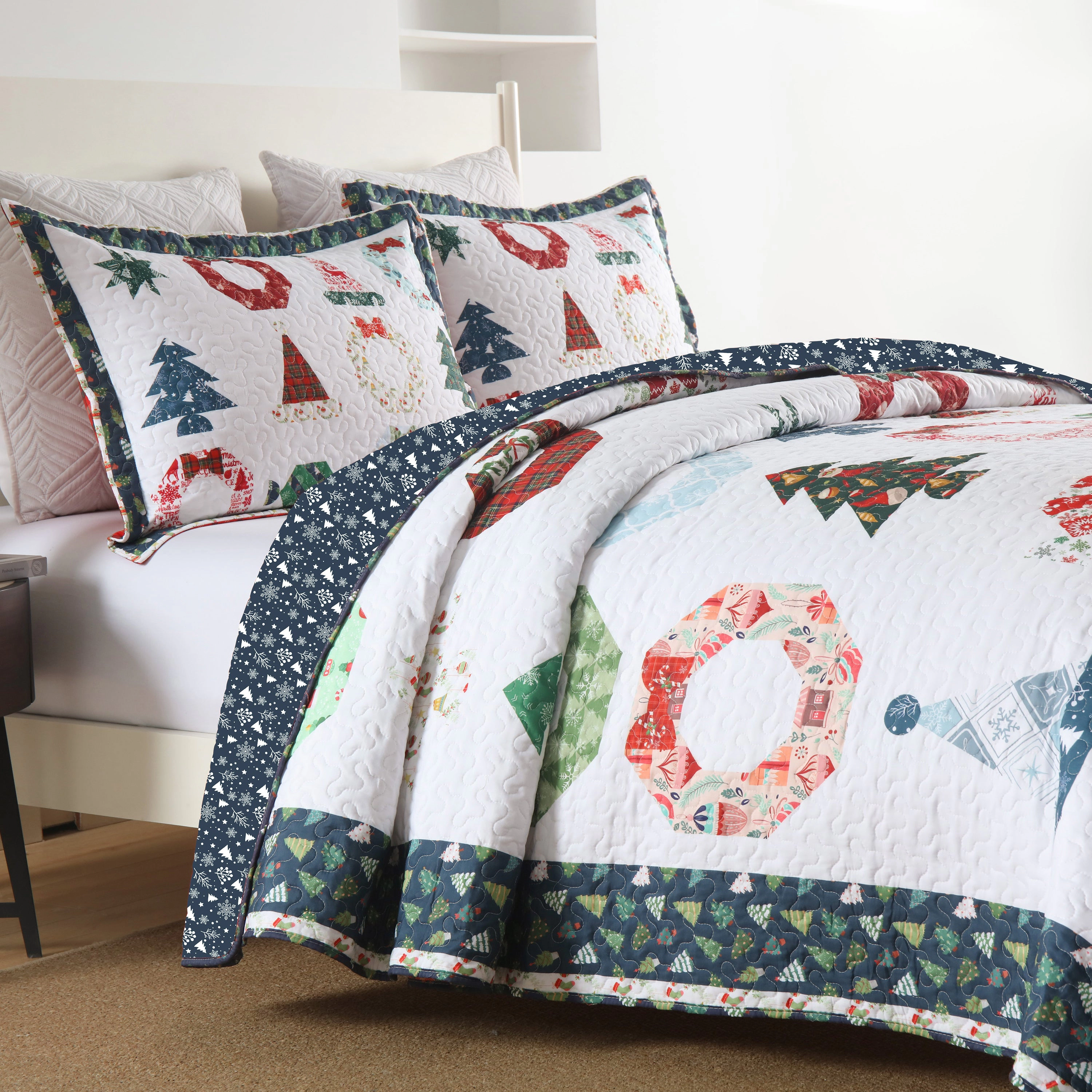 MarCielo 3 Piece Christmas Quilt Bedspread Set Holiday Candy Print Bedding