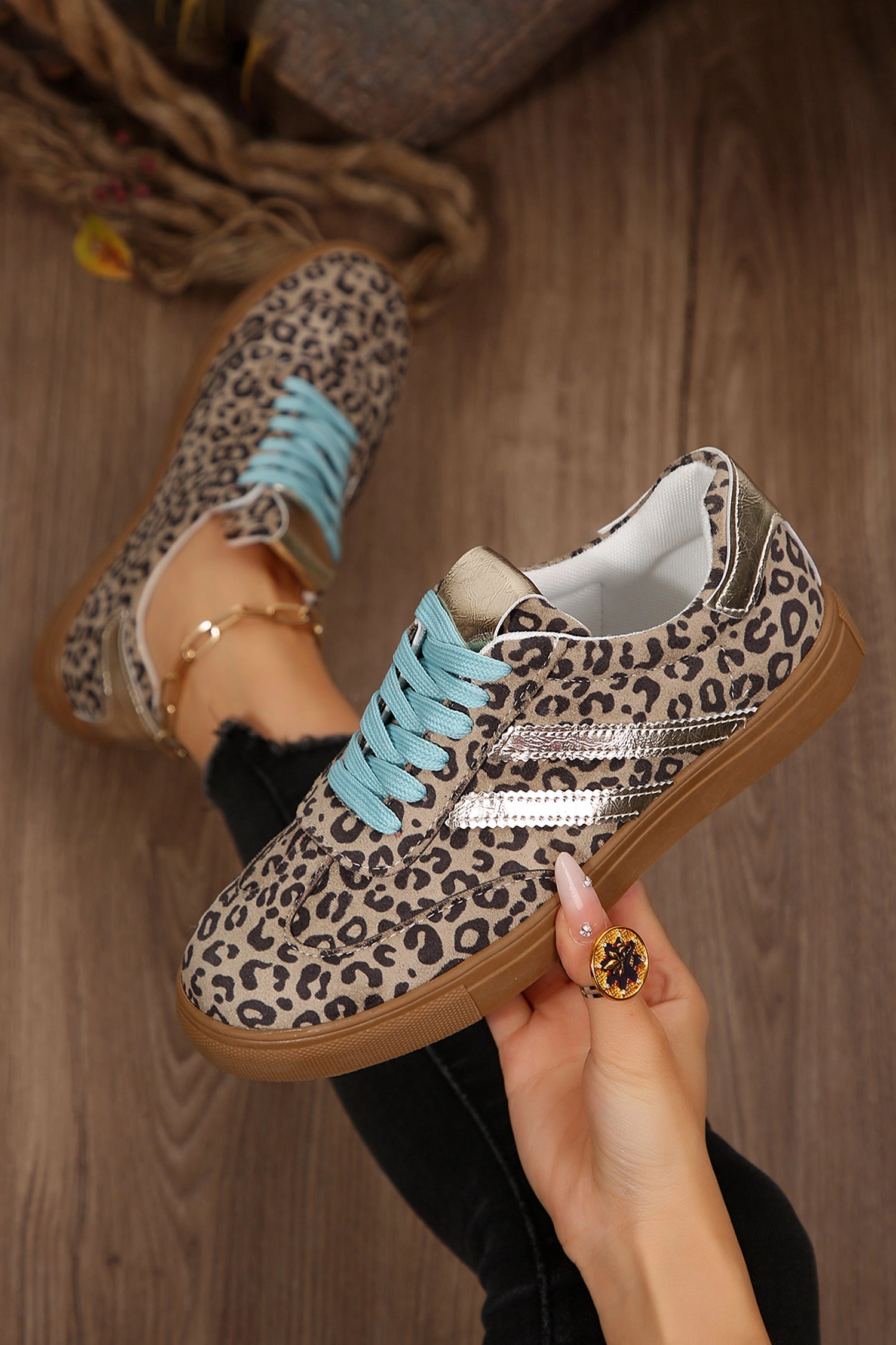 Threaded Pear Harmony Detail Lace Up Sneakers