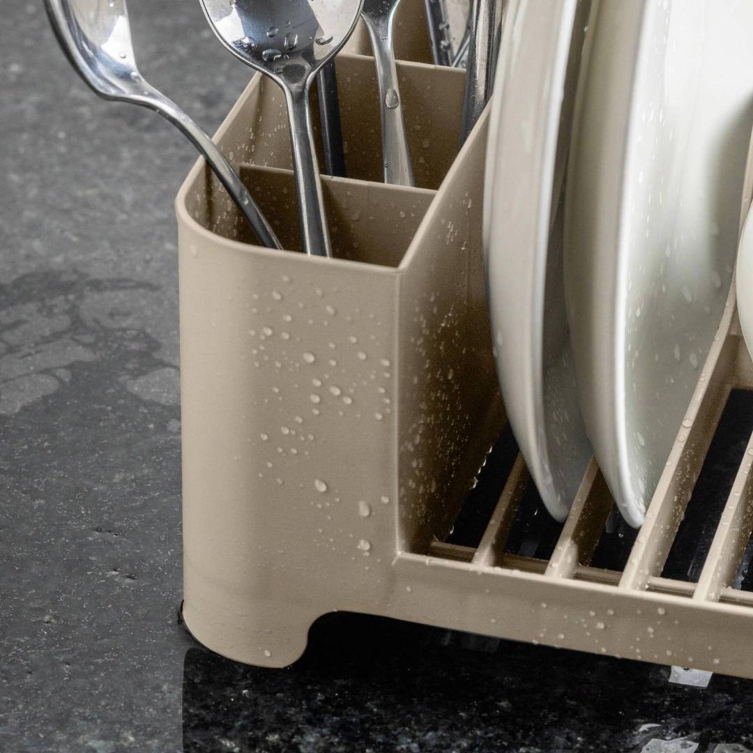 OU Dish Drying Rack Freestanding Polypropylene w/ Utensil Holder, Compact Kitchen Drainer 16" x 8"