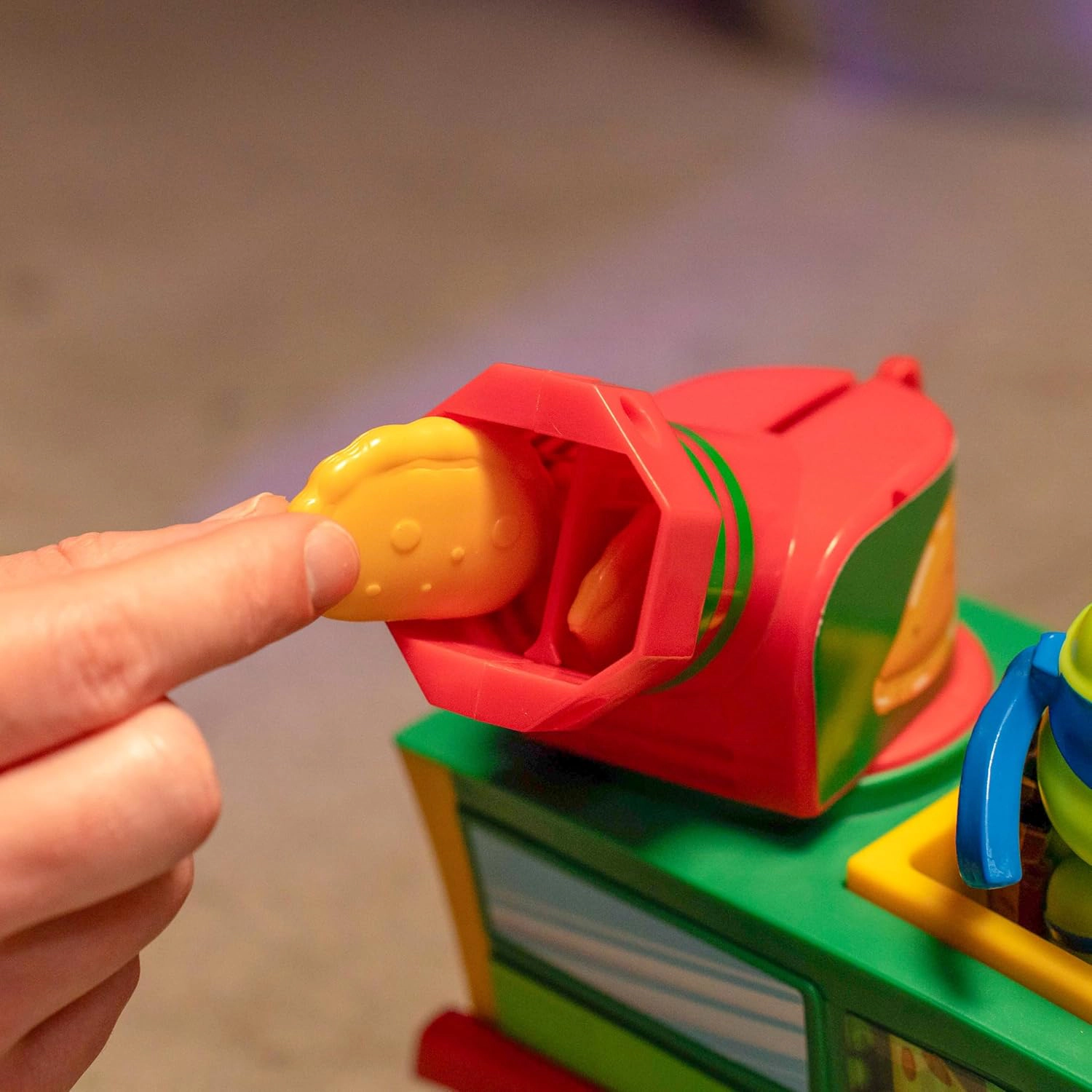 Funrise Teenage Mutant Ninja Turtles Mutant Mayhem Calzone Drift RC Vehicle