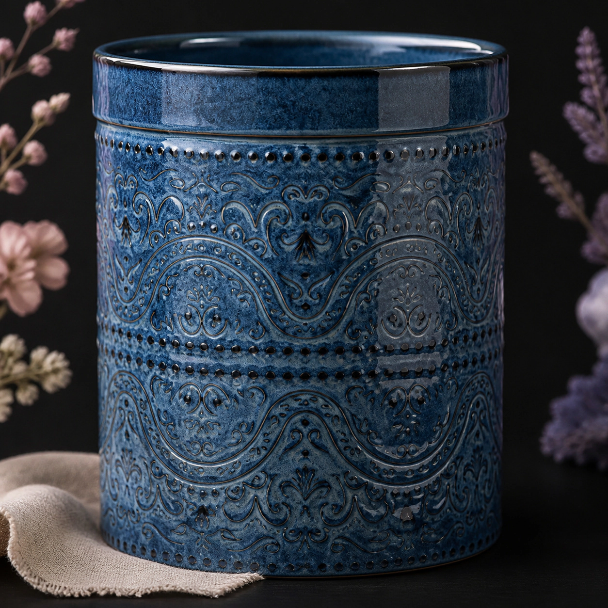 WZK 7 Inch Large Ceramic Lace Emboss Kitchen Utensil Holder