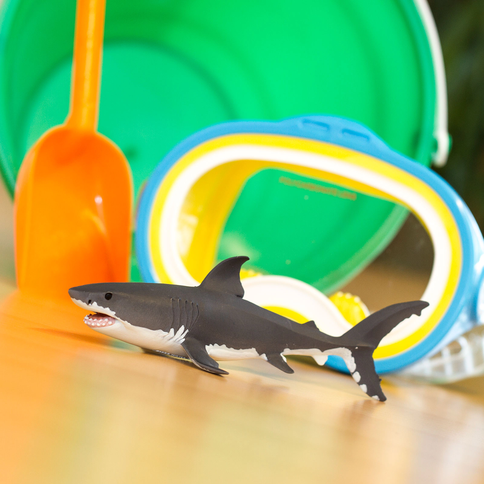 Safari Ltd. - Great White Shark Kids Toy Figure