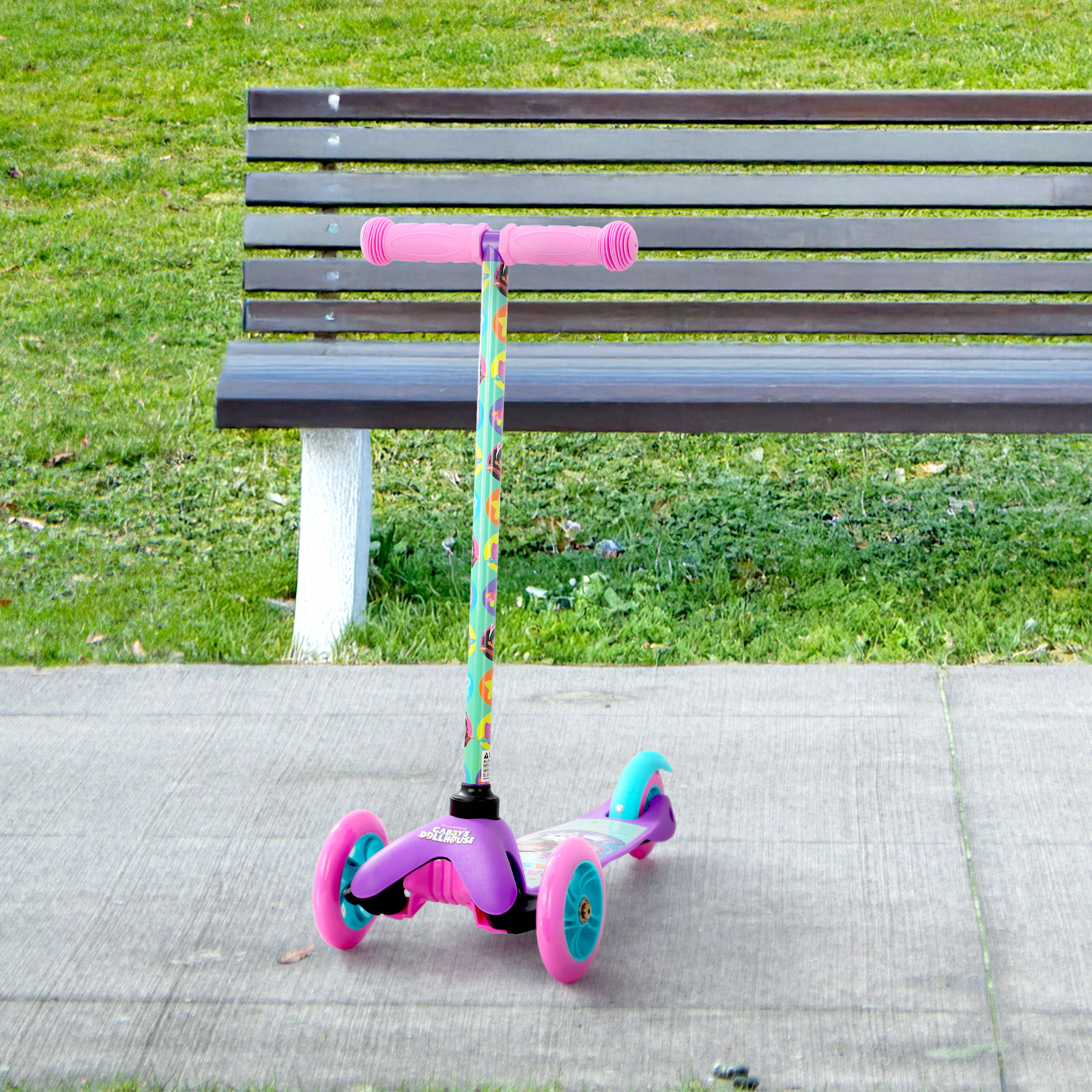 Gabbys Dollhouse 3 Wheel Tilt and Turn Scooter