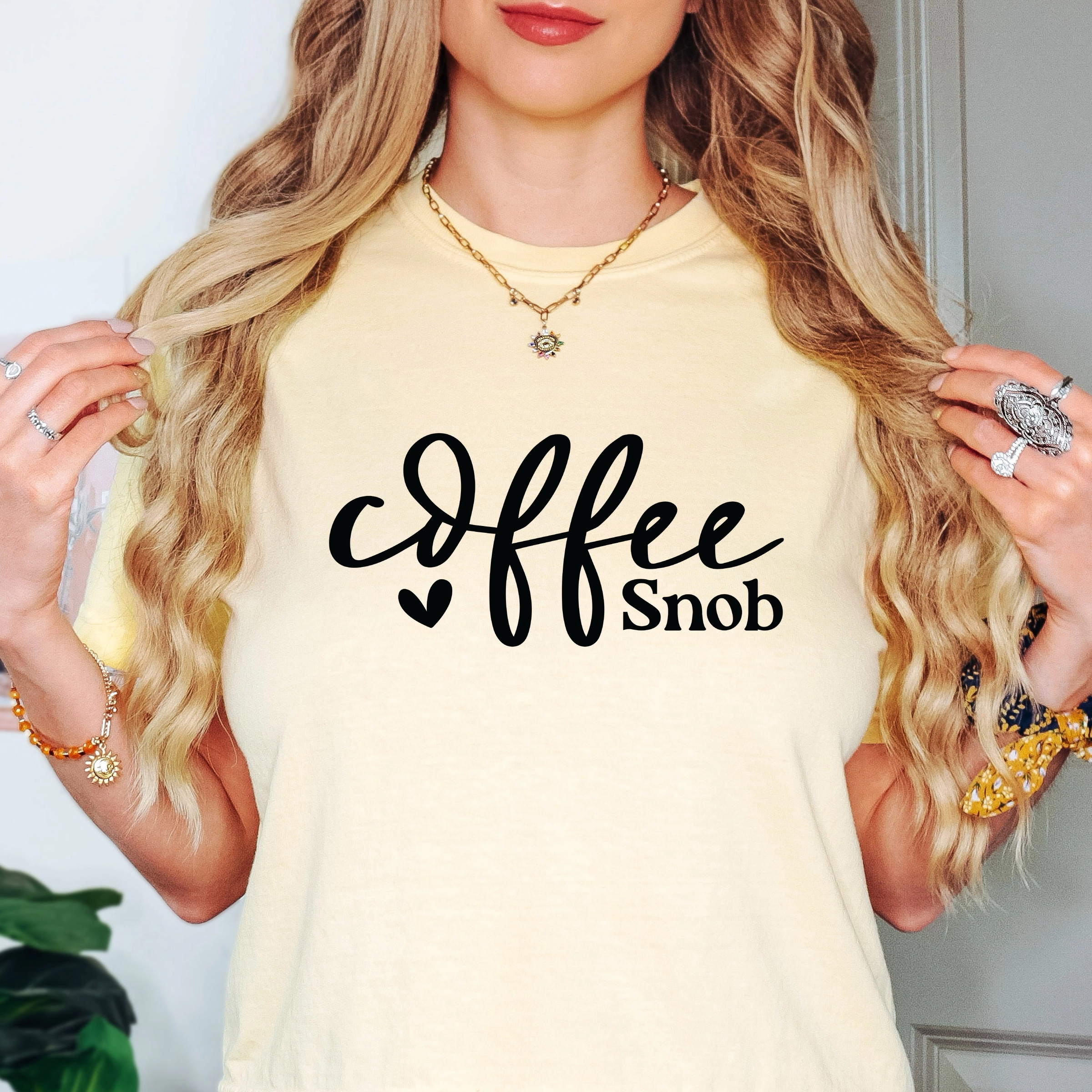 Simply Sage Market - Coffee Snob Cursive Women's Boxy Crop Top Graphic T-Shirt