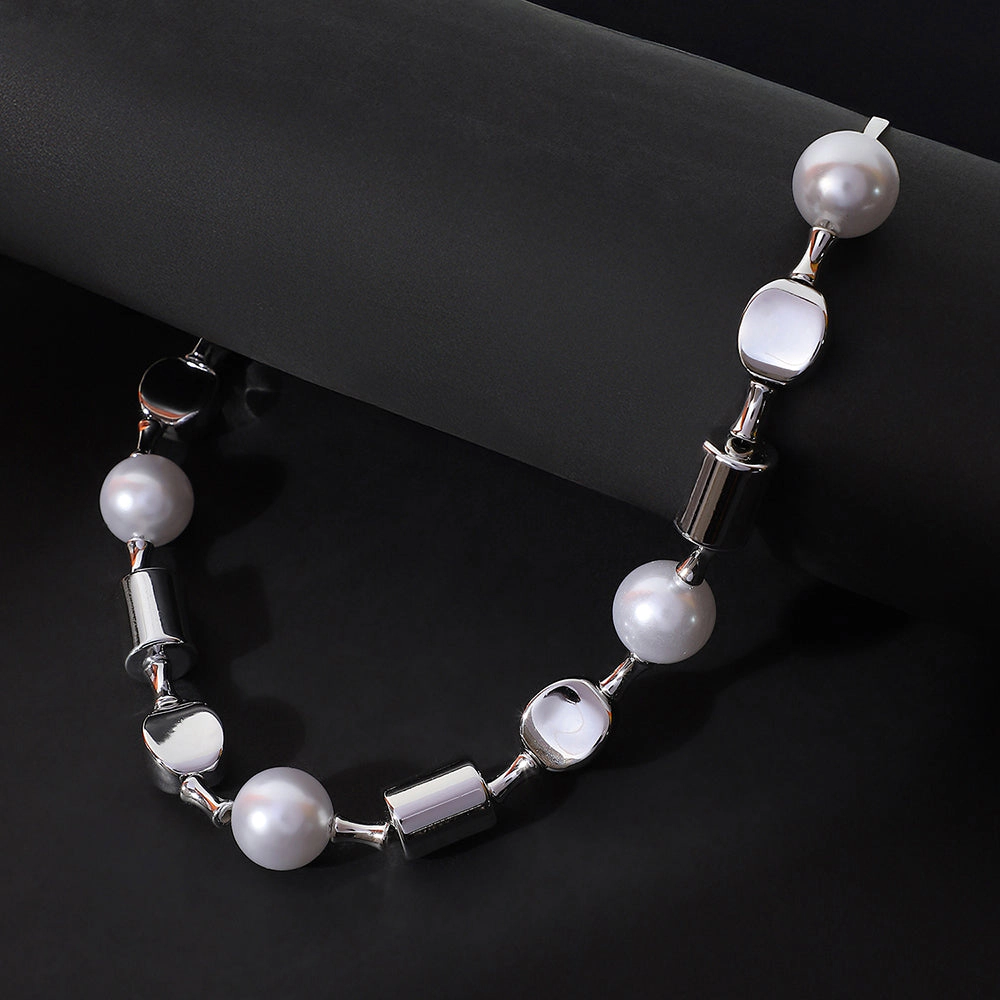 SOHI Women's The Spherical-Block Collar Necklace - Chrome Silver