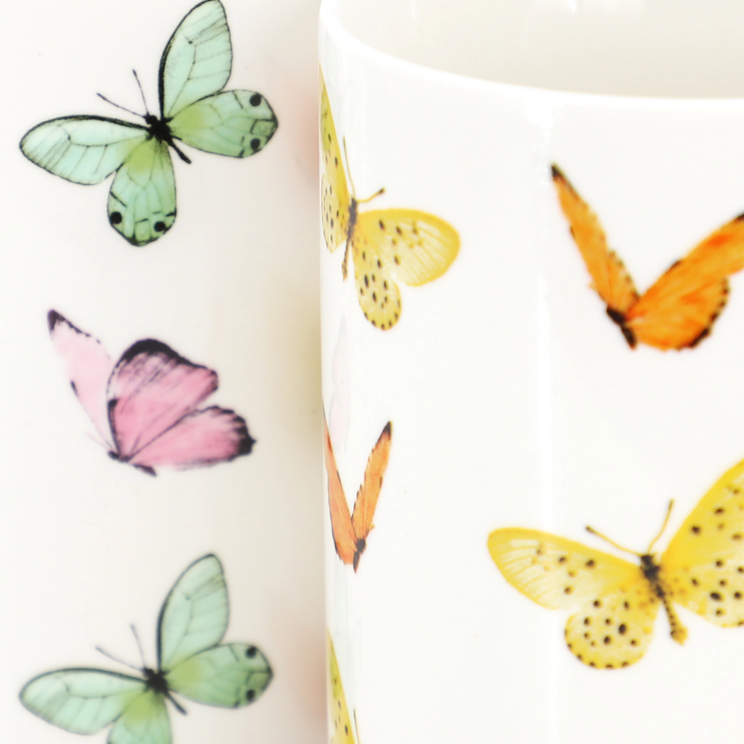 Gibson Home Butterfly Wings 4 Piece 18 Ounce Stoneware Mug Set in White