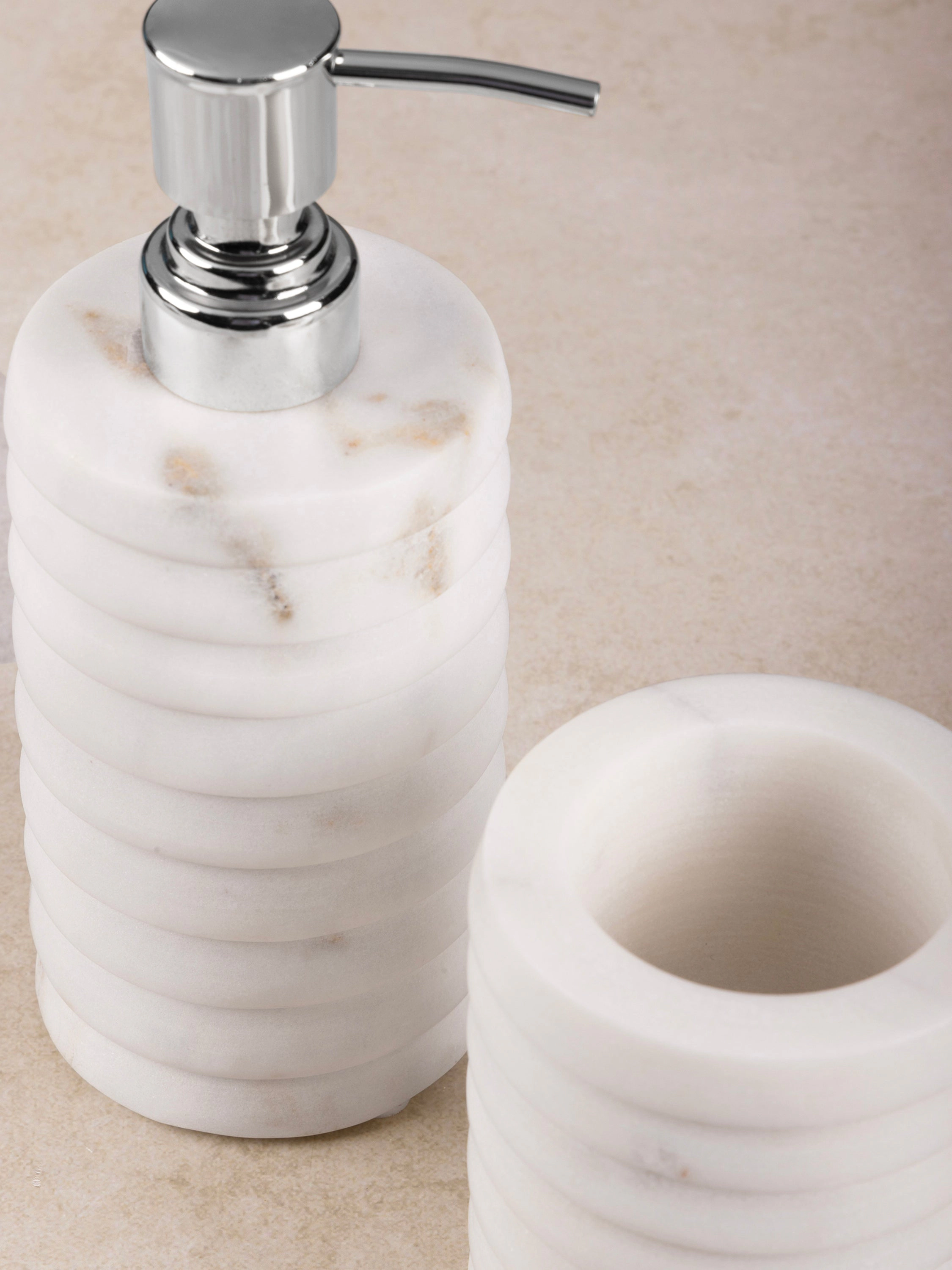 GAURI KOHLI Raavi Marble Bath Accessories