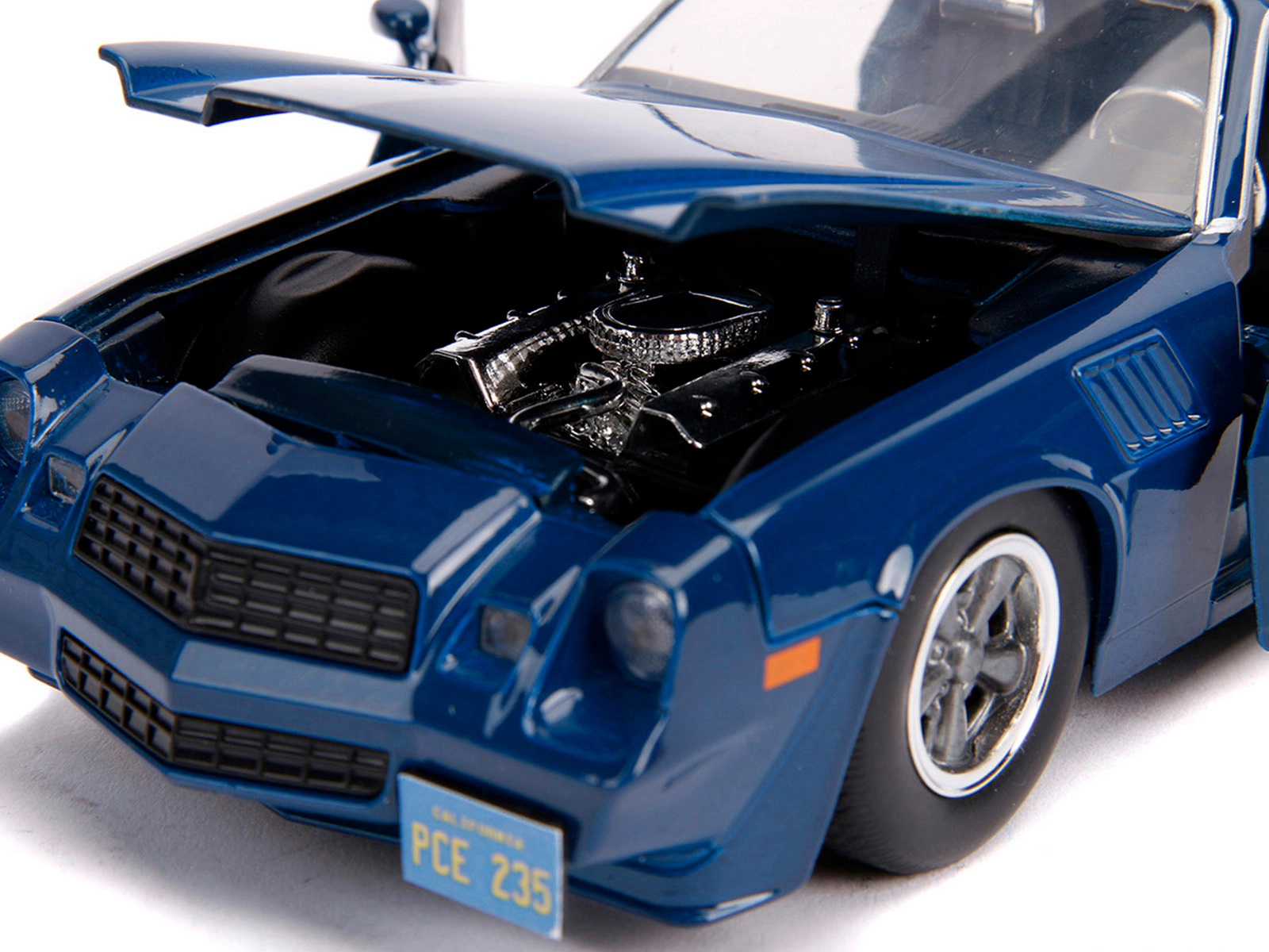 Jada Billy's Chevrolet Camaro Z28 Dark Blue with Collectible Coin "Stranger Things" (2016) TV Series 1/24