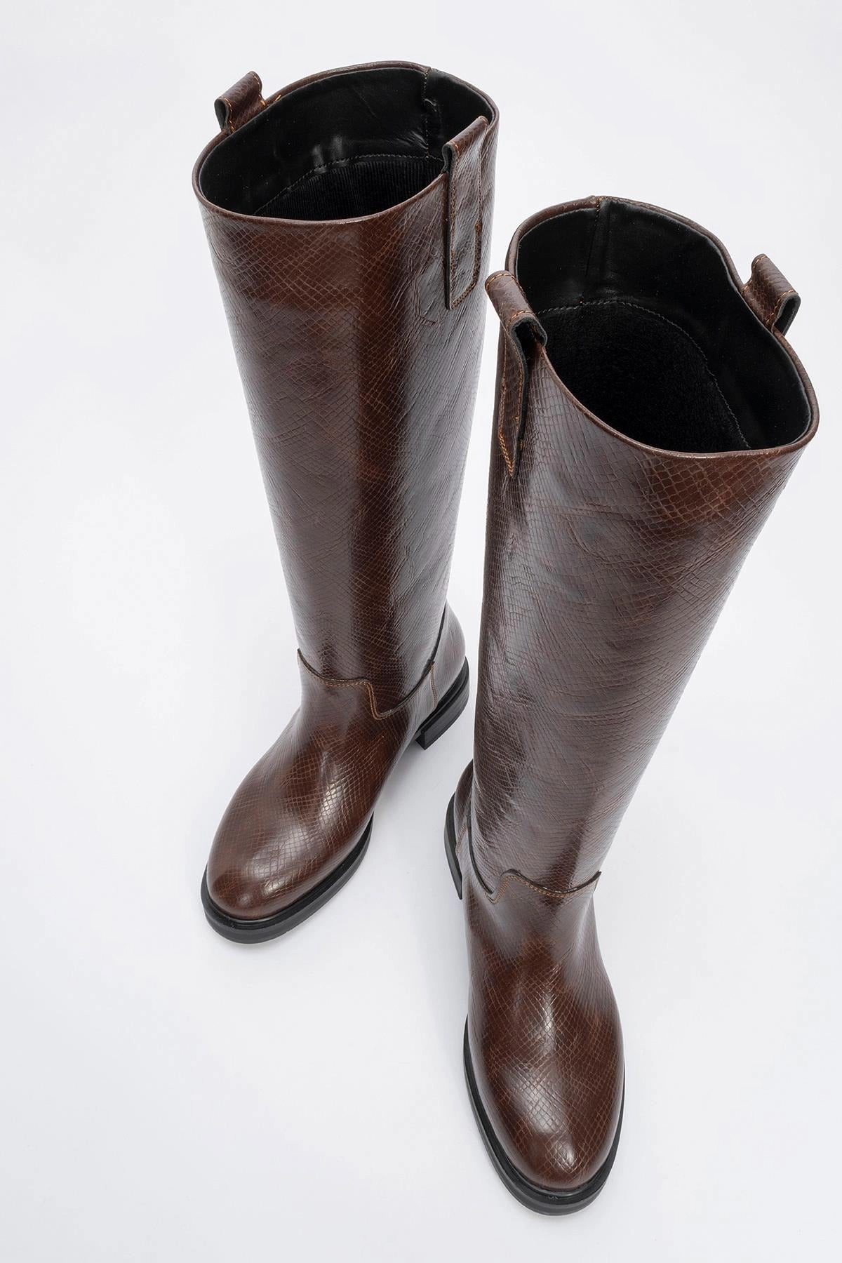 Prologue Shoes Womens Alaska Pattern Knee High Boot