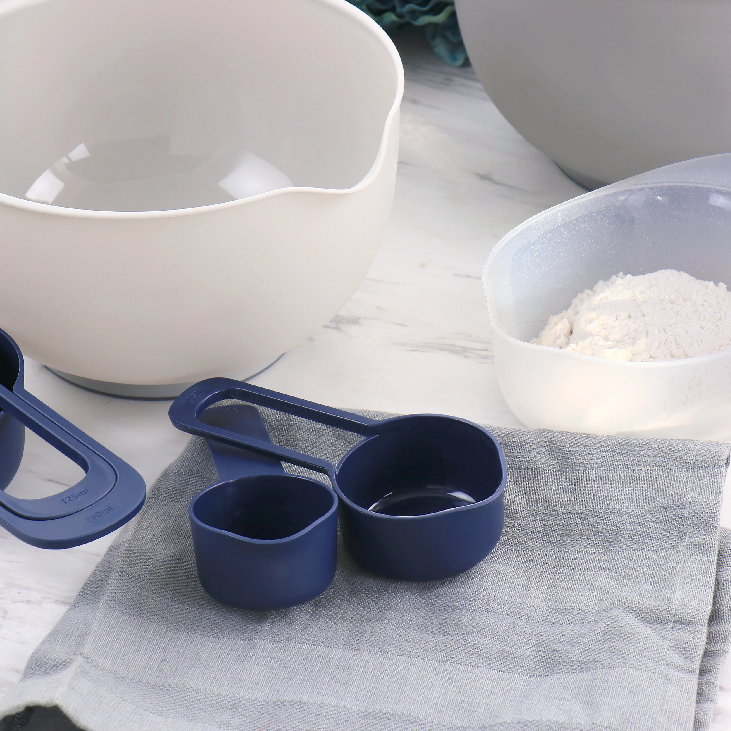Oster All In One 12 Piece Plastic Baking Tool Set in Blue