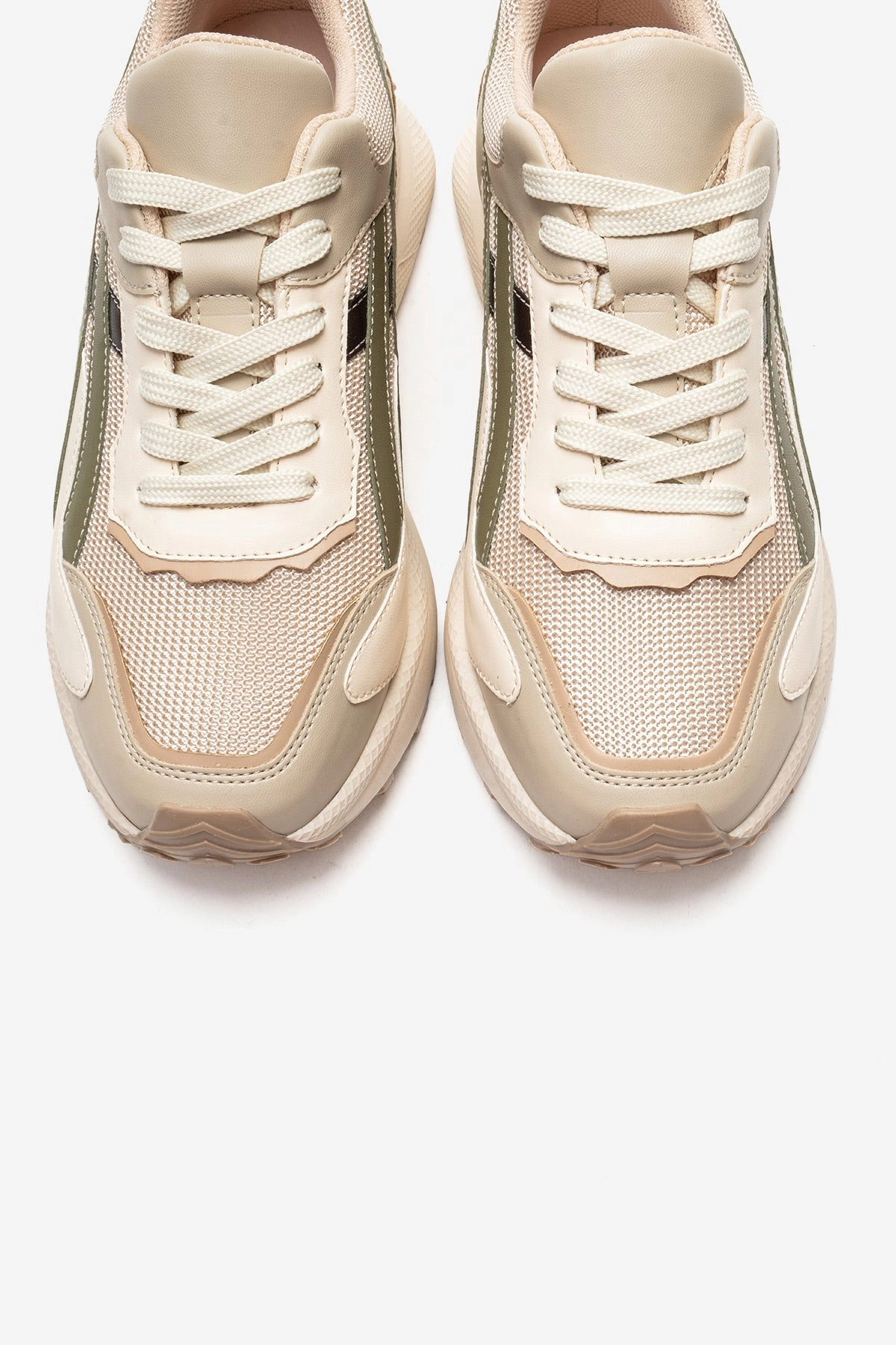 Prologue Shoes Womens Calina Sneaker
