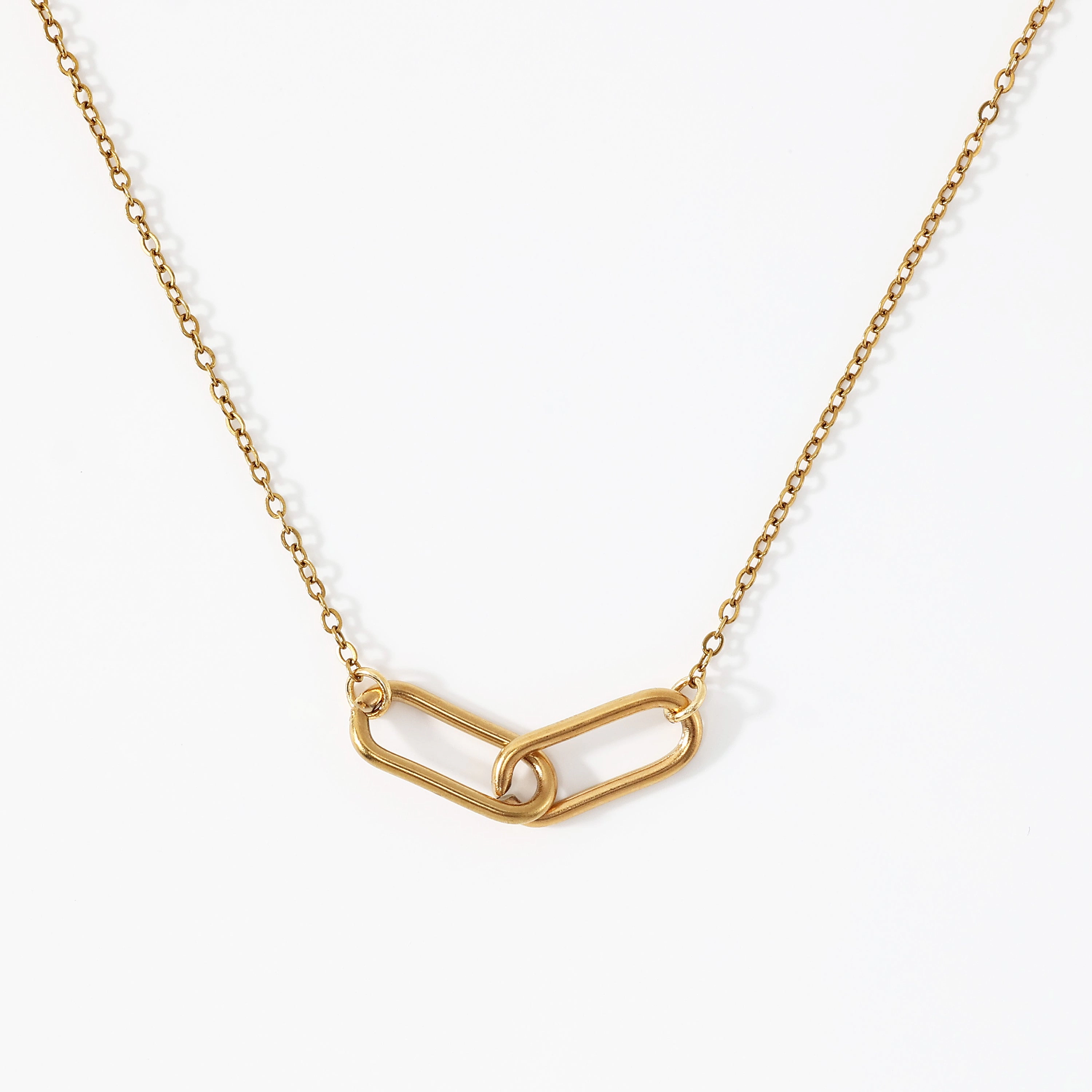 Mint & Lily Women's Oval Link Necklace