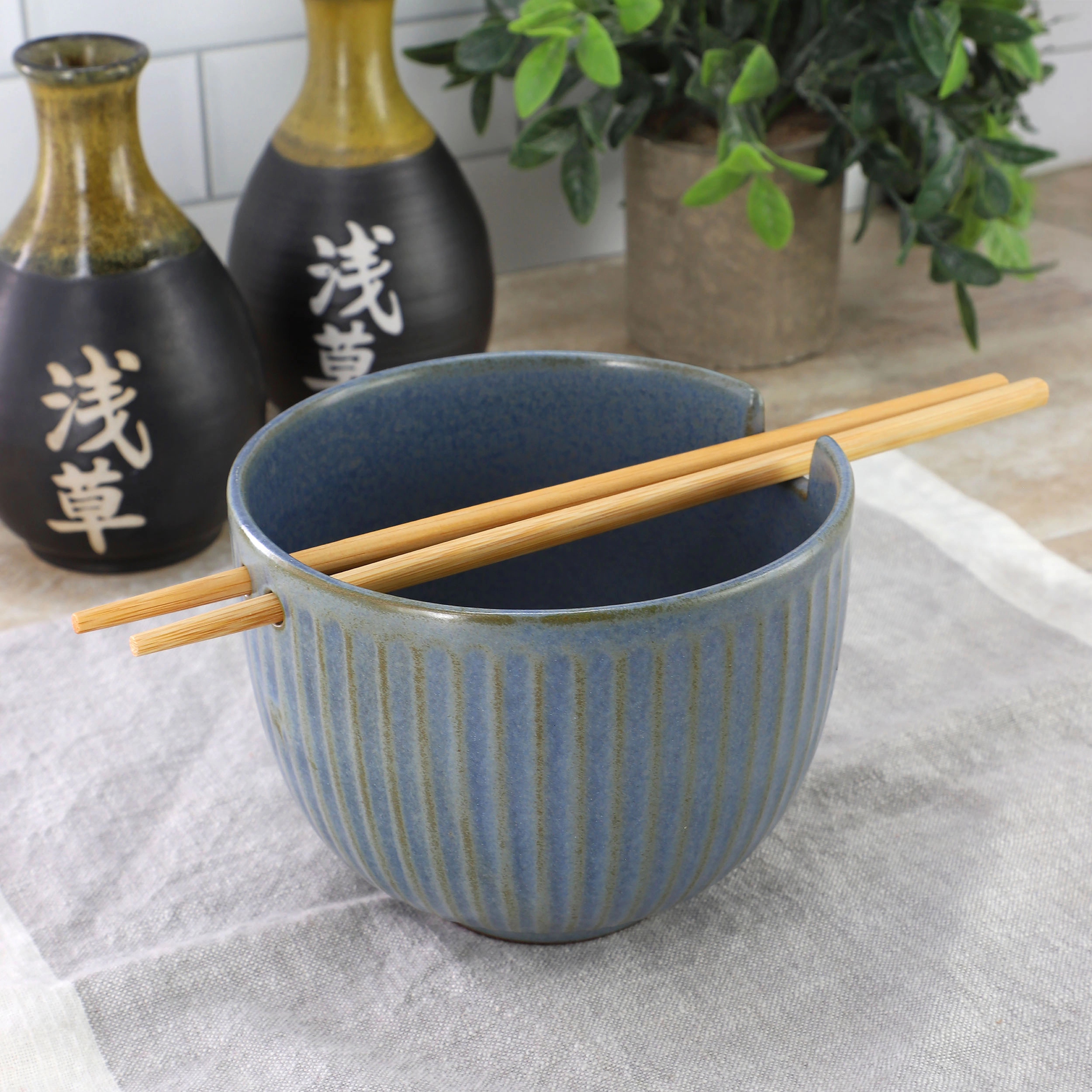 Gibson Elite Nightscape Stoneware Noodle Bowl with Chopsticks Grey