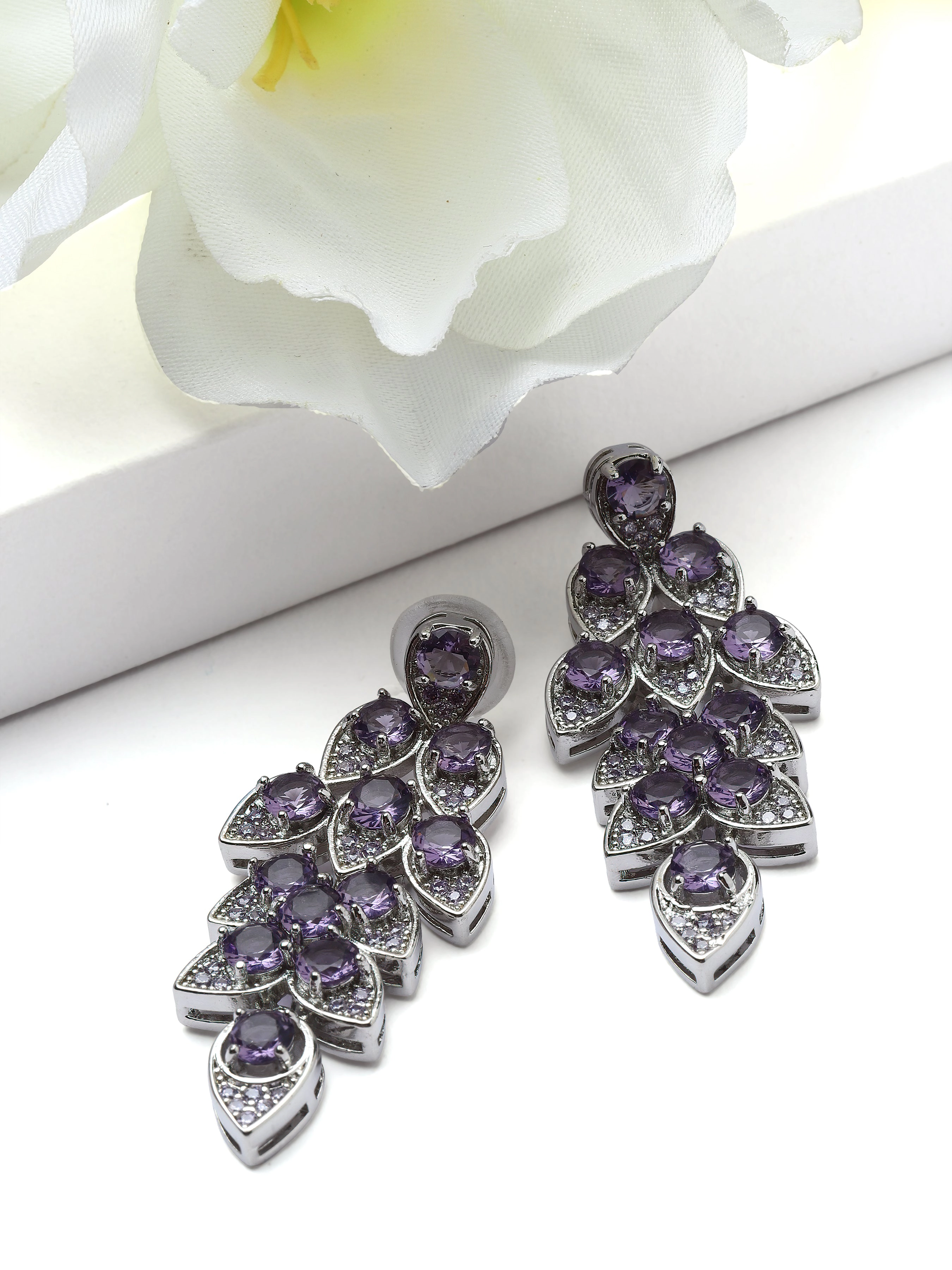 AGP PARIS Womens Cluster Vine Drop Earrings