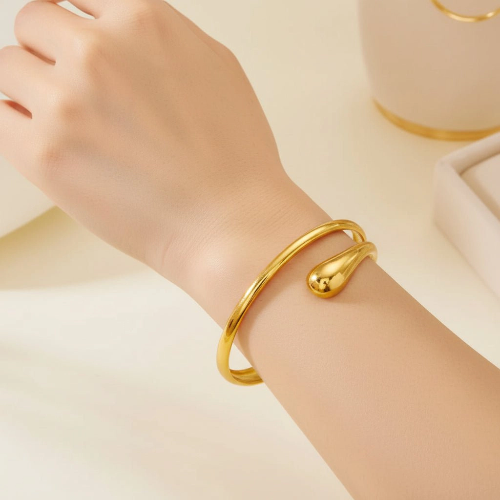 DressAtR Women's Geometric 18K Gold Plated Bangle Bracelet