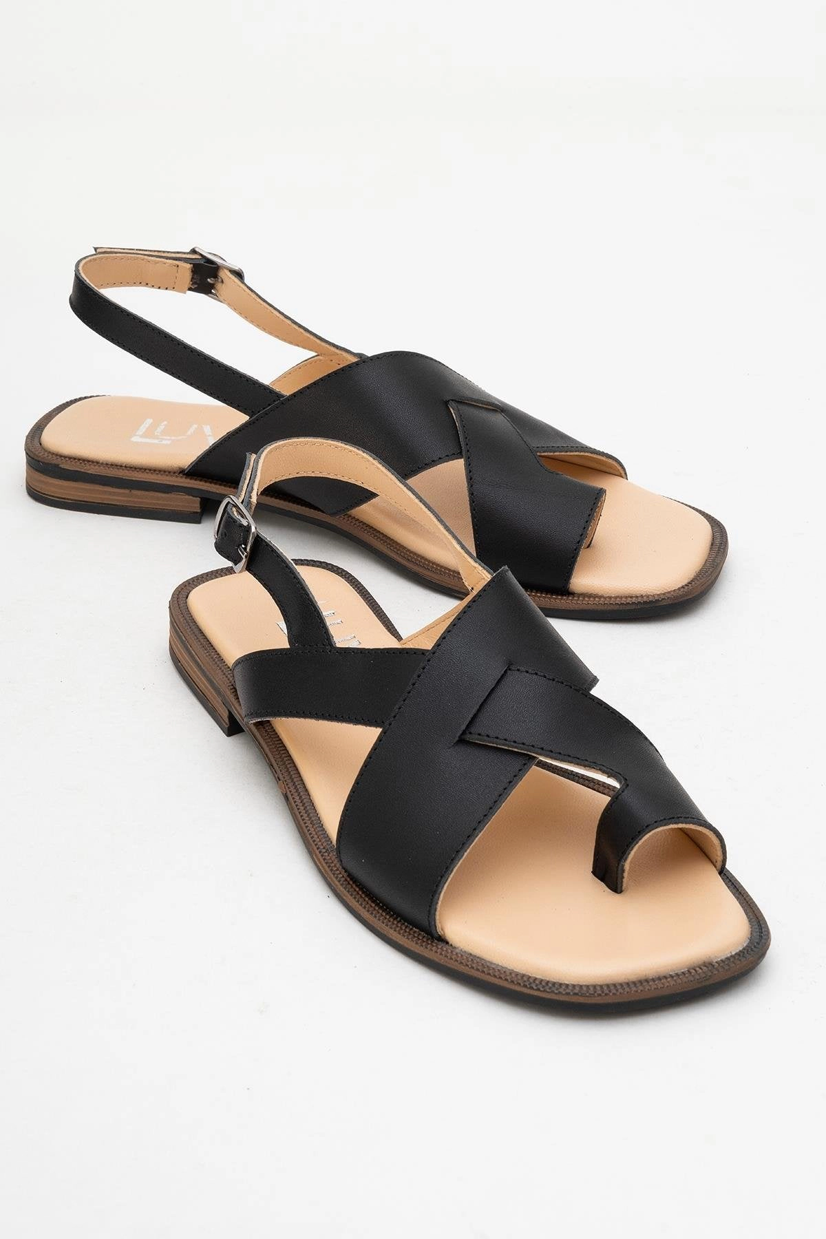 Forever & Always Womens Louna Leather Thong Sandalss