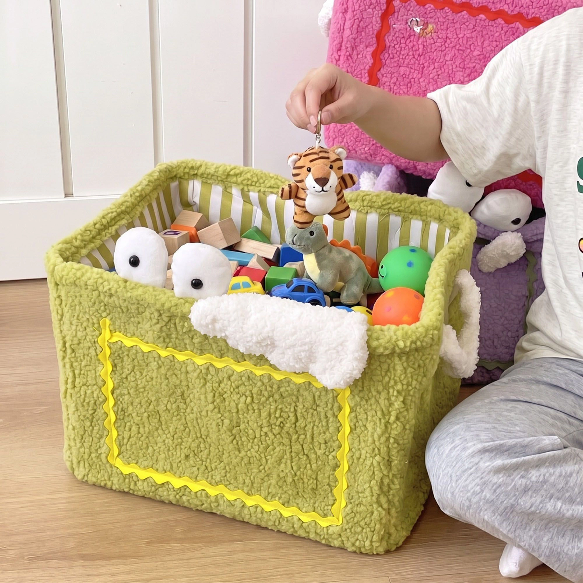 Alilang Plush Storage Basket with Handles and Front Pocket