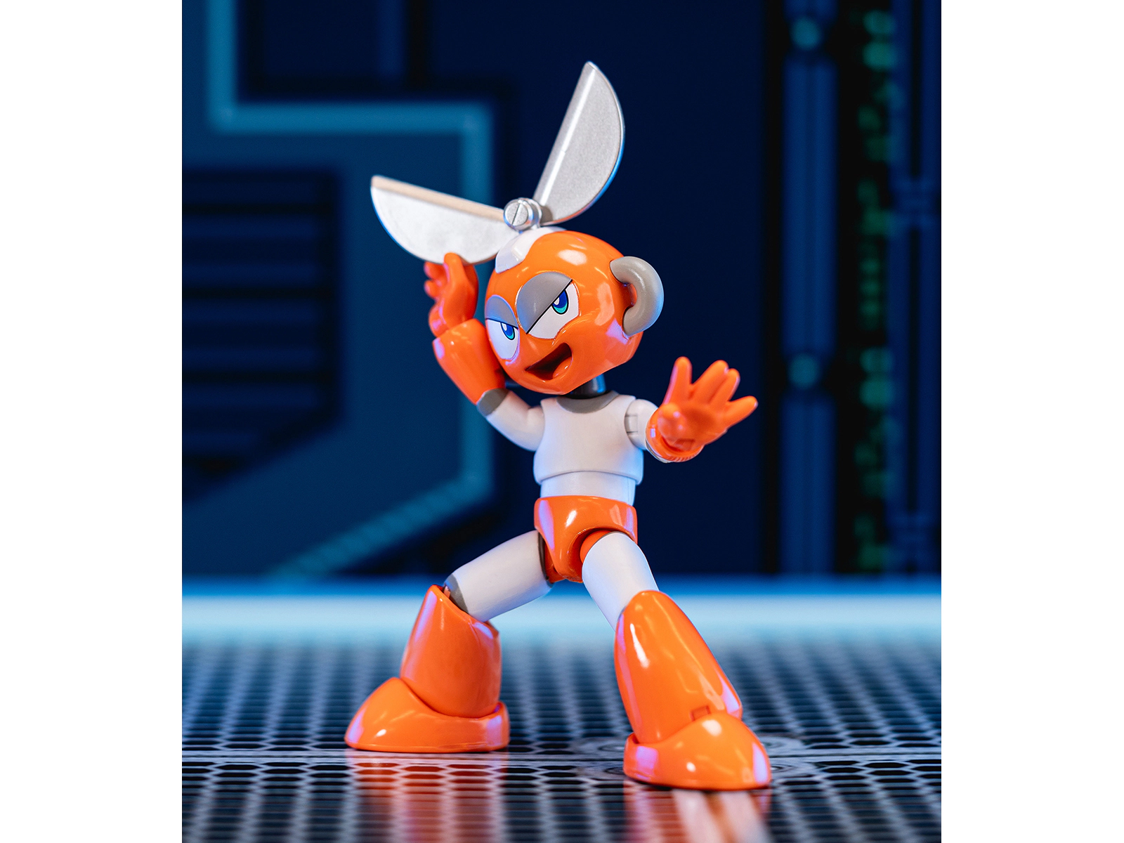 Jada Cut Man 4.5" Moveable Figure With Accessories And Alternate Head And Hands "Mega Man" (1987) Video Game