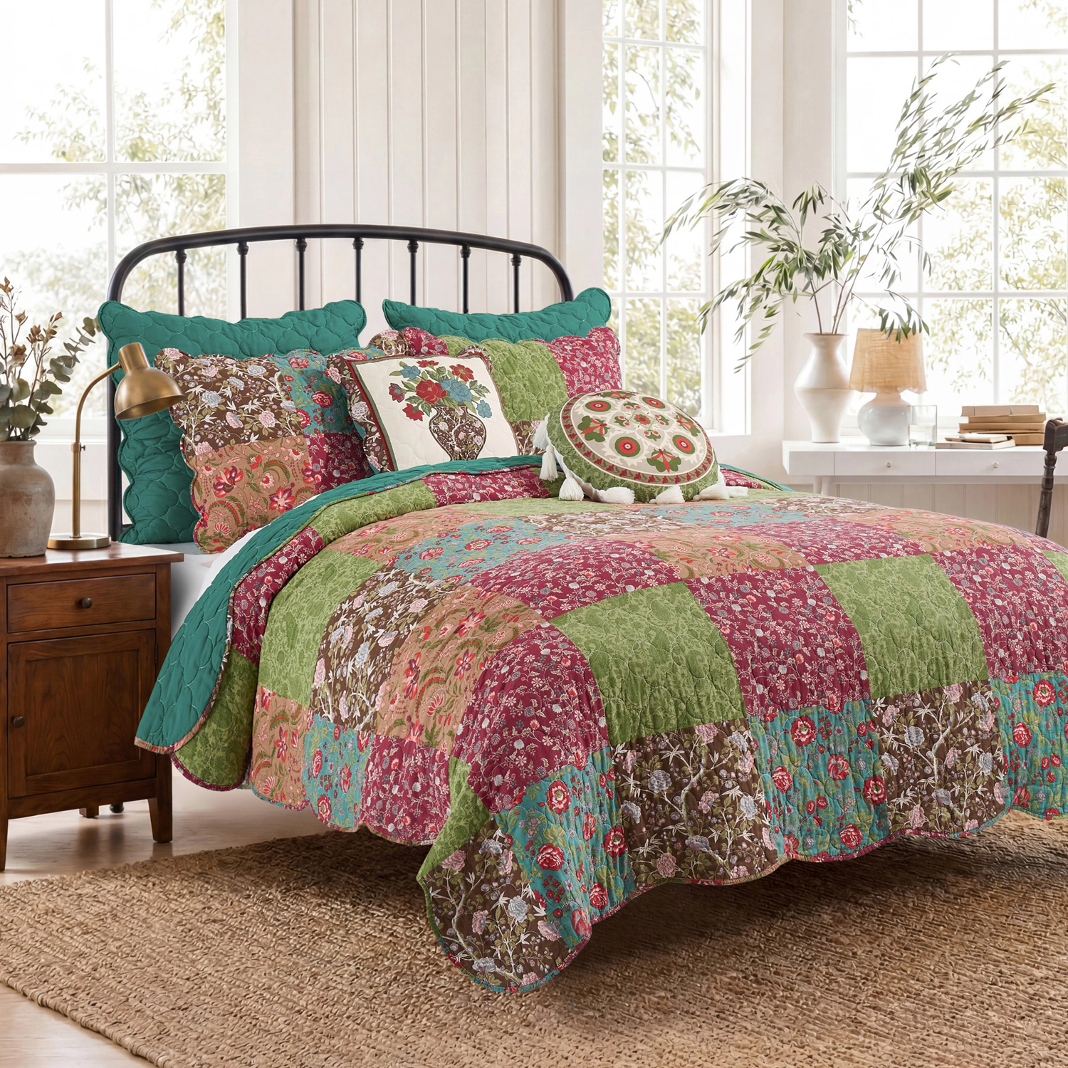 Greenland Home Fashions Danica Cotton Reversible Lightweight Bedding Quilt Set