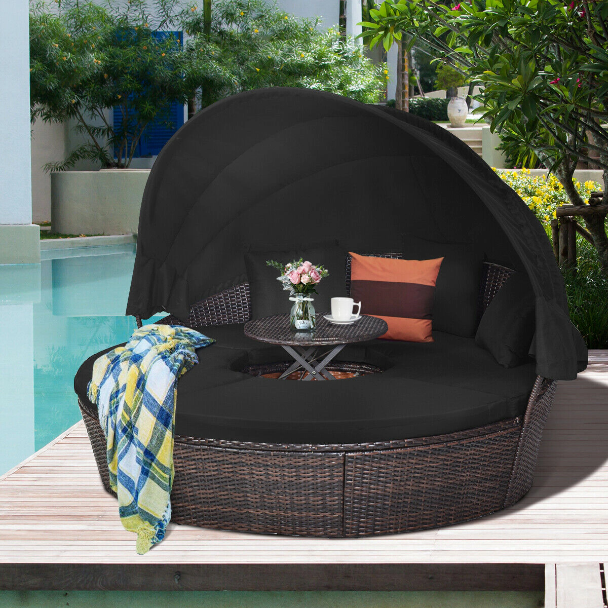 LJG Outdoor Daybed with Retractable Canopy