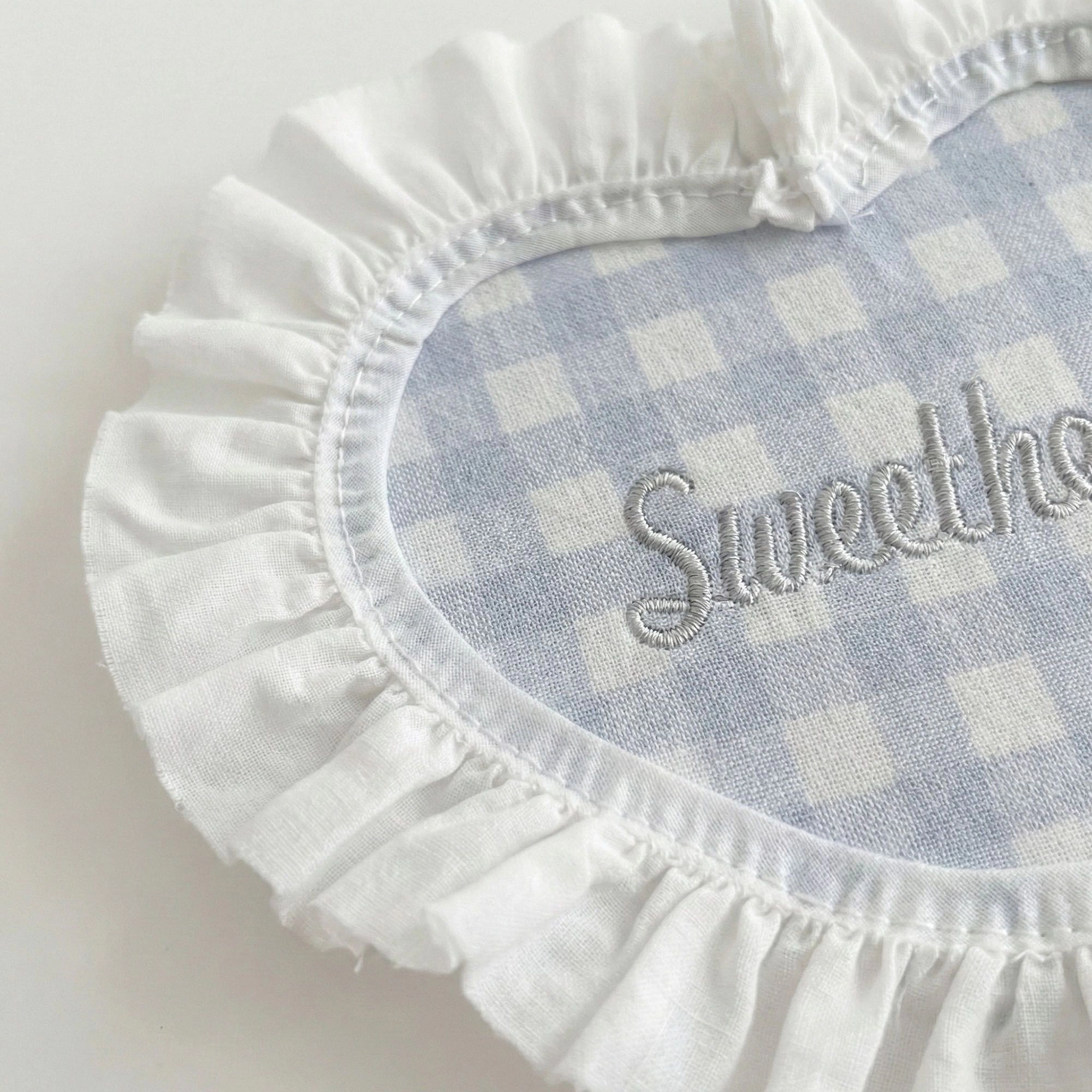 Alilang Unisex 2-PC Heart Shaped Fabric Coaster with Ruffle Trim Table Protector