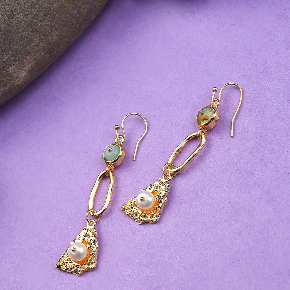 SOHI Women's White Santorini Drop Earrings