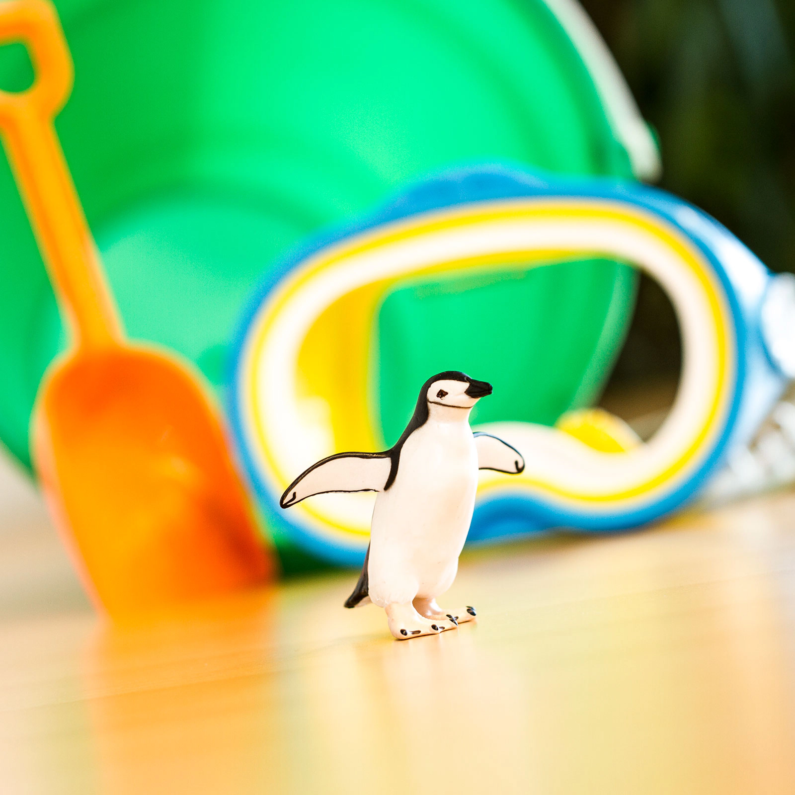 Safari Ltd. - Chinstrap Penguin Kids Toy Figure