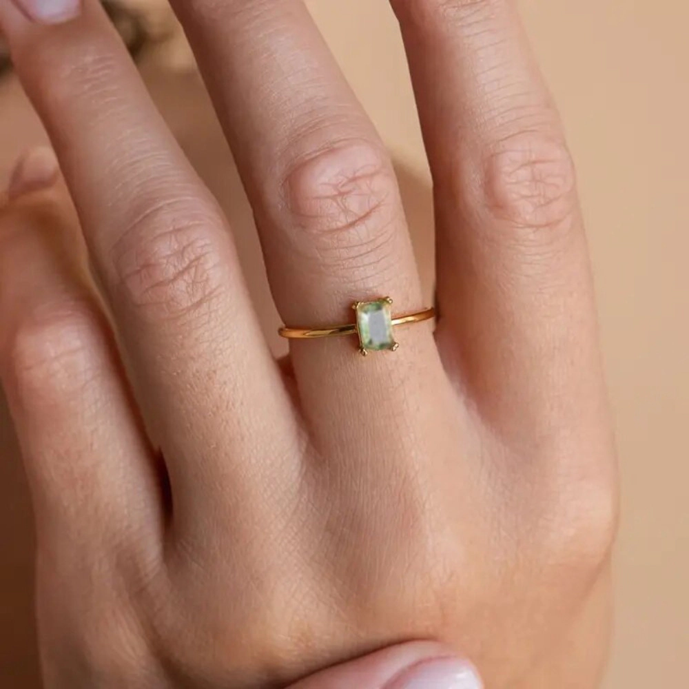 18K Gold Plated Elegant Jewelry with Unique Dark Green Inlay