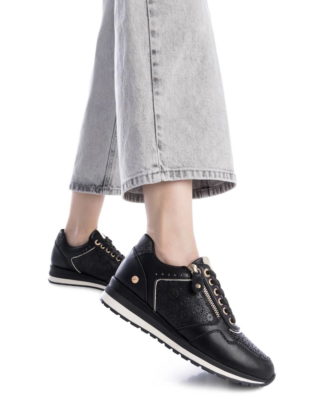 XTI Women's Casual Sneakers B