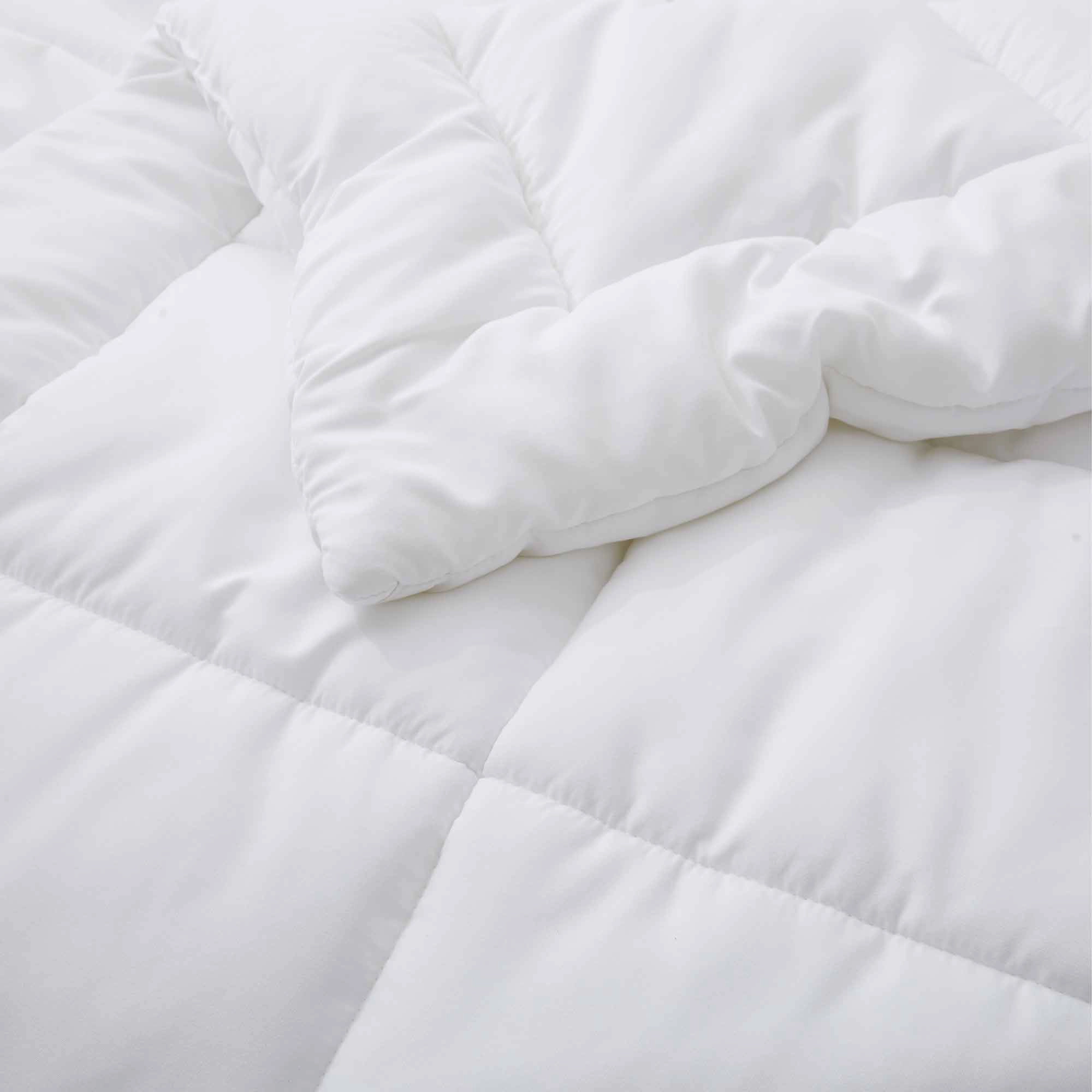 PEACENEST Warm Winter Down Alternative Comforter Cozy Duvet Insert