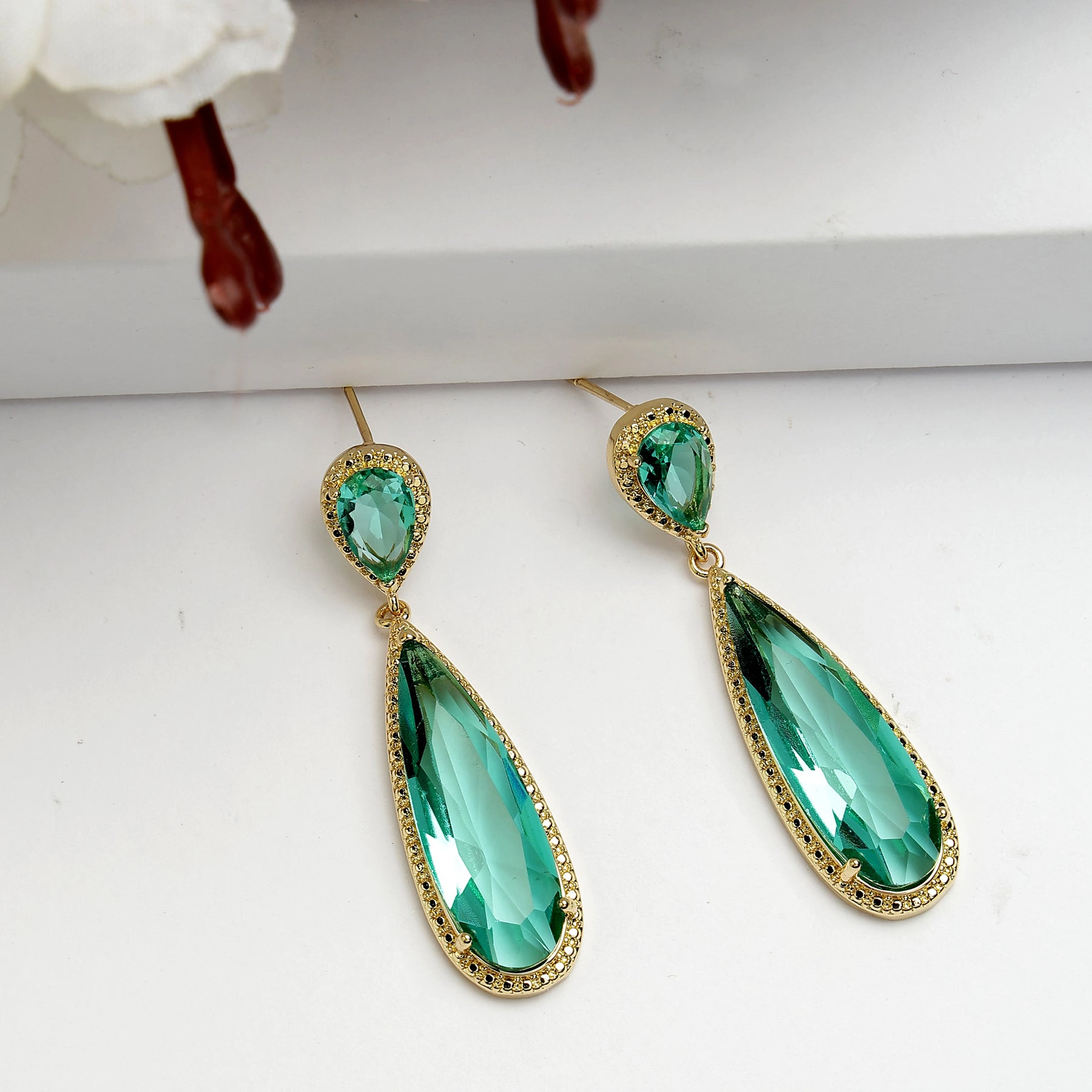 AGP PARIS Womens Diva Sleek Water Droplet Drop Earrings