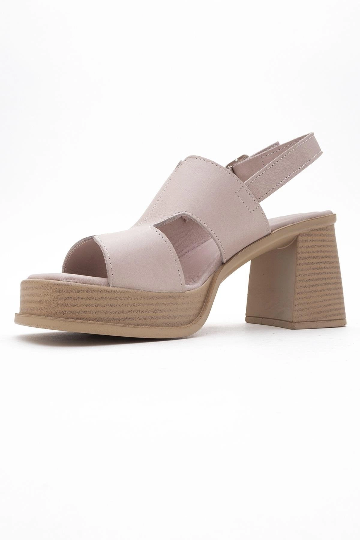 Forever & Always Womens Zennia Leather Platform Sandal