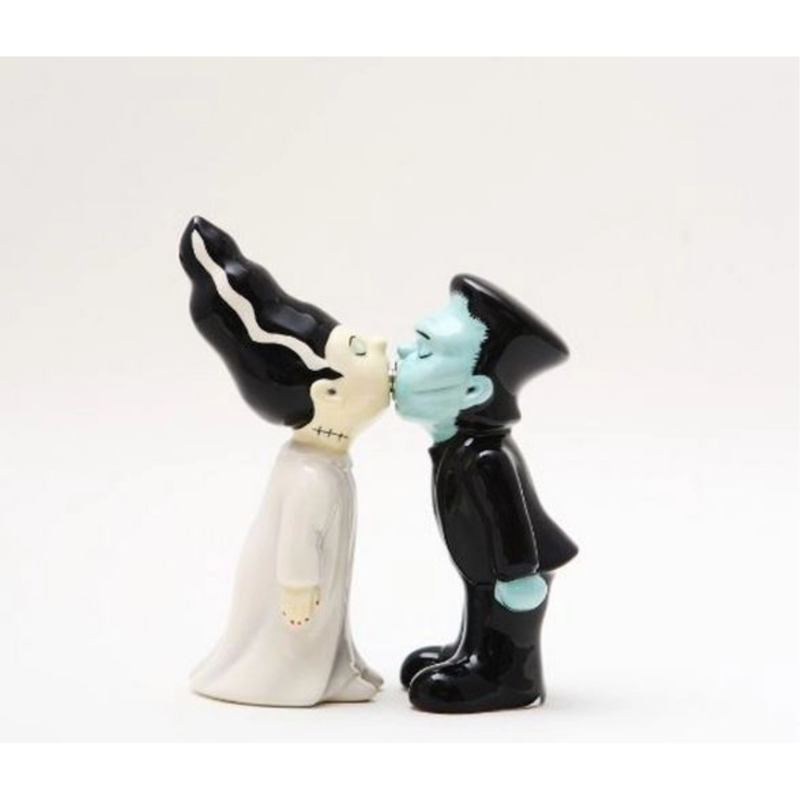 Pacific Giftware Zombie Monster And Bride Kissing Magnetic Ceramic Salt and Pepper Shaker Set