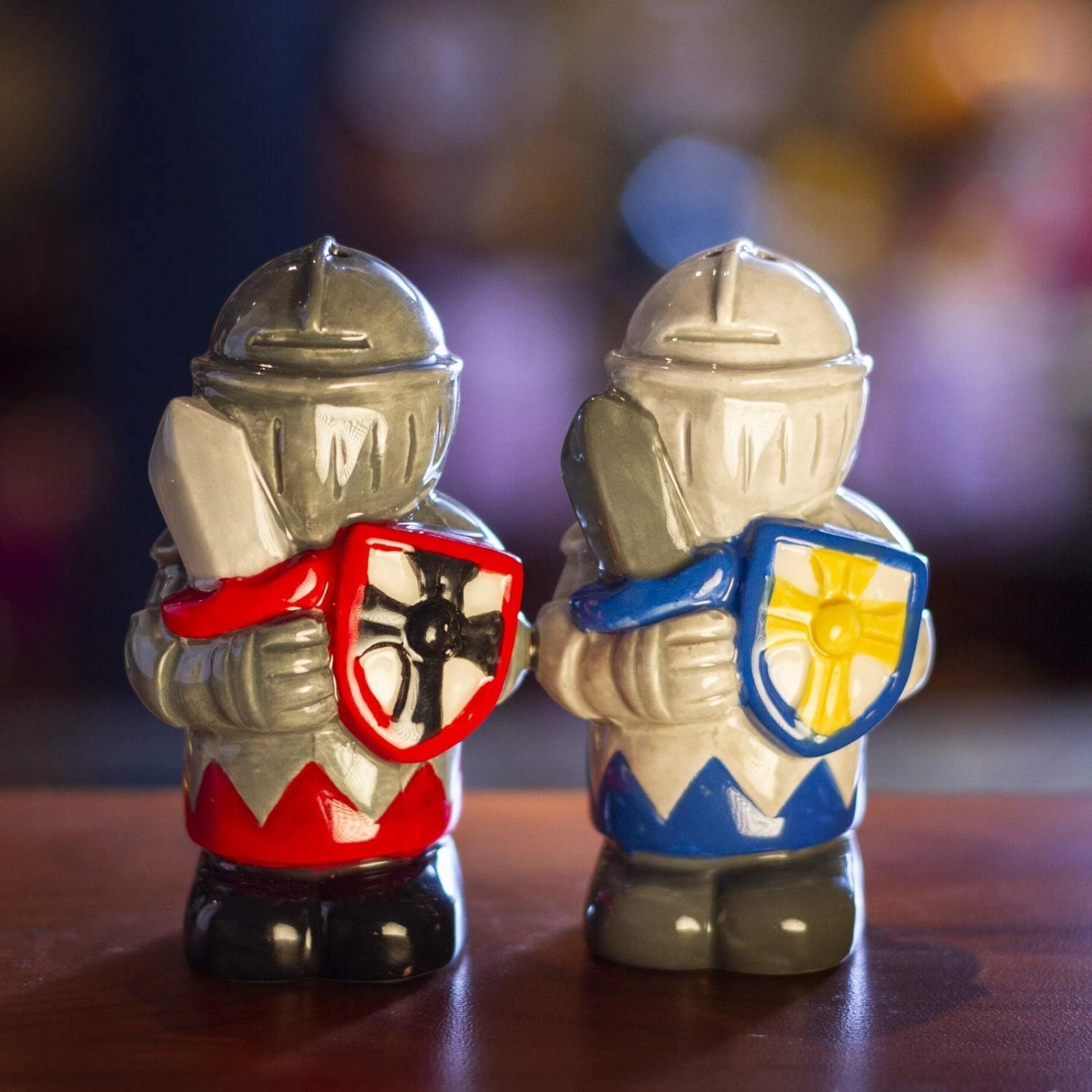 Pacific Giftware White And Black Knights Ceramic Magnetic Salt and Pepper Shakers Set