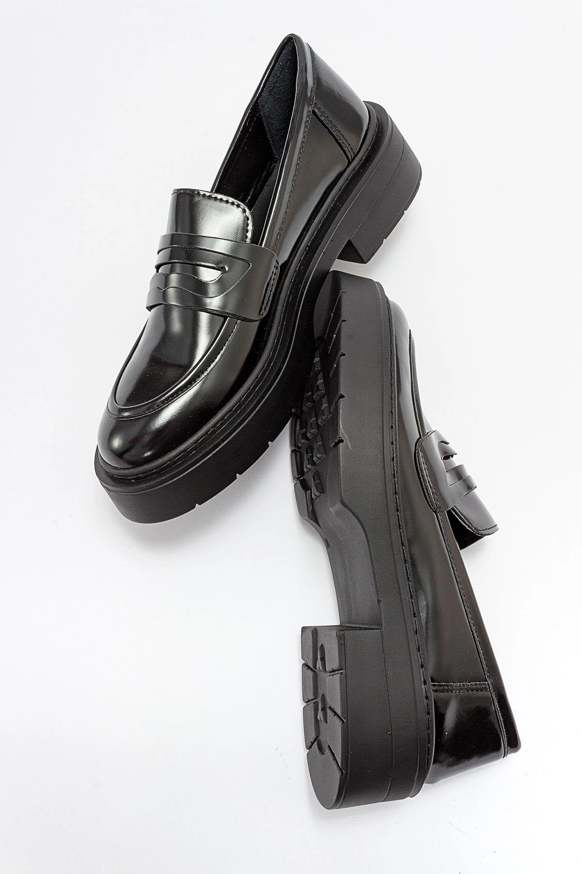 Prologue Shoes Womens Josie Platform Loafer