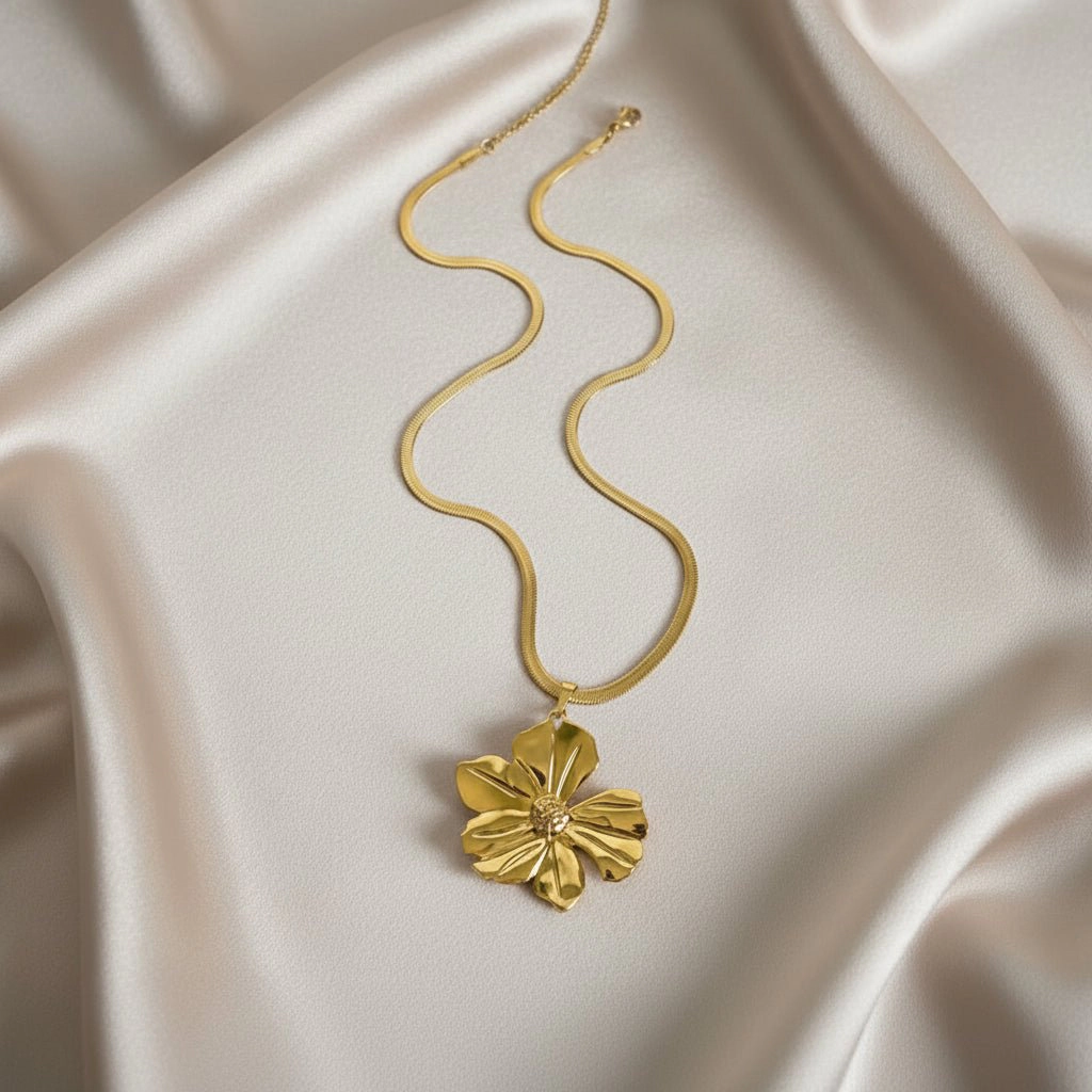 DressAtR Women's Flower 18K Gold Plated Pendant Necklace