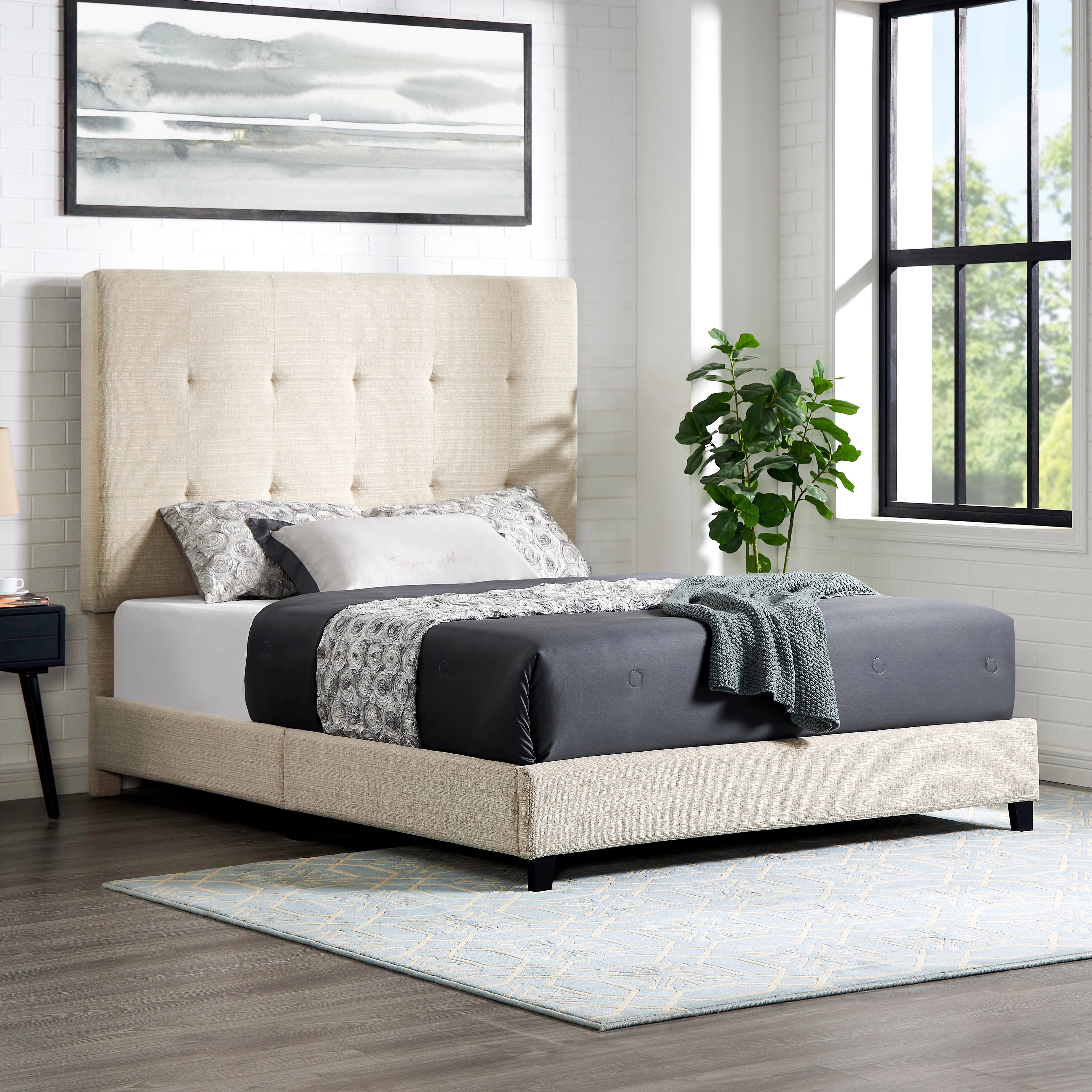 Flynama Queen Beige Tufted Upholstered Platform Bed
