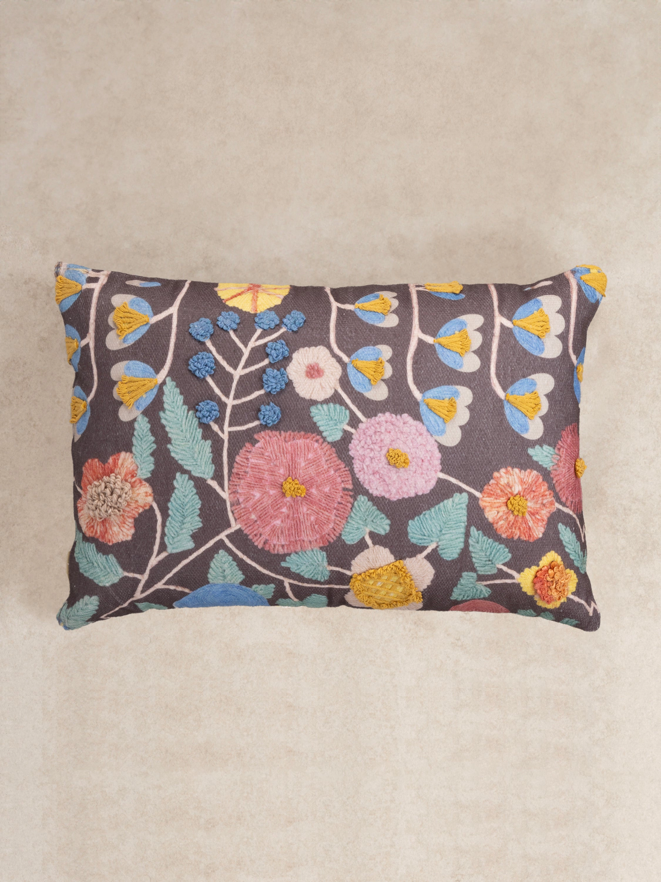 GAURI KOHLI Luxor Throw Pillow 16"x24"