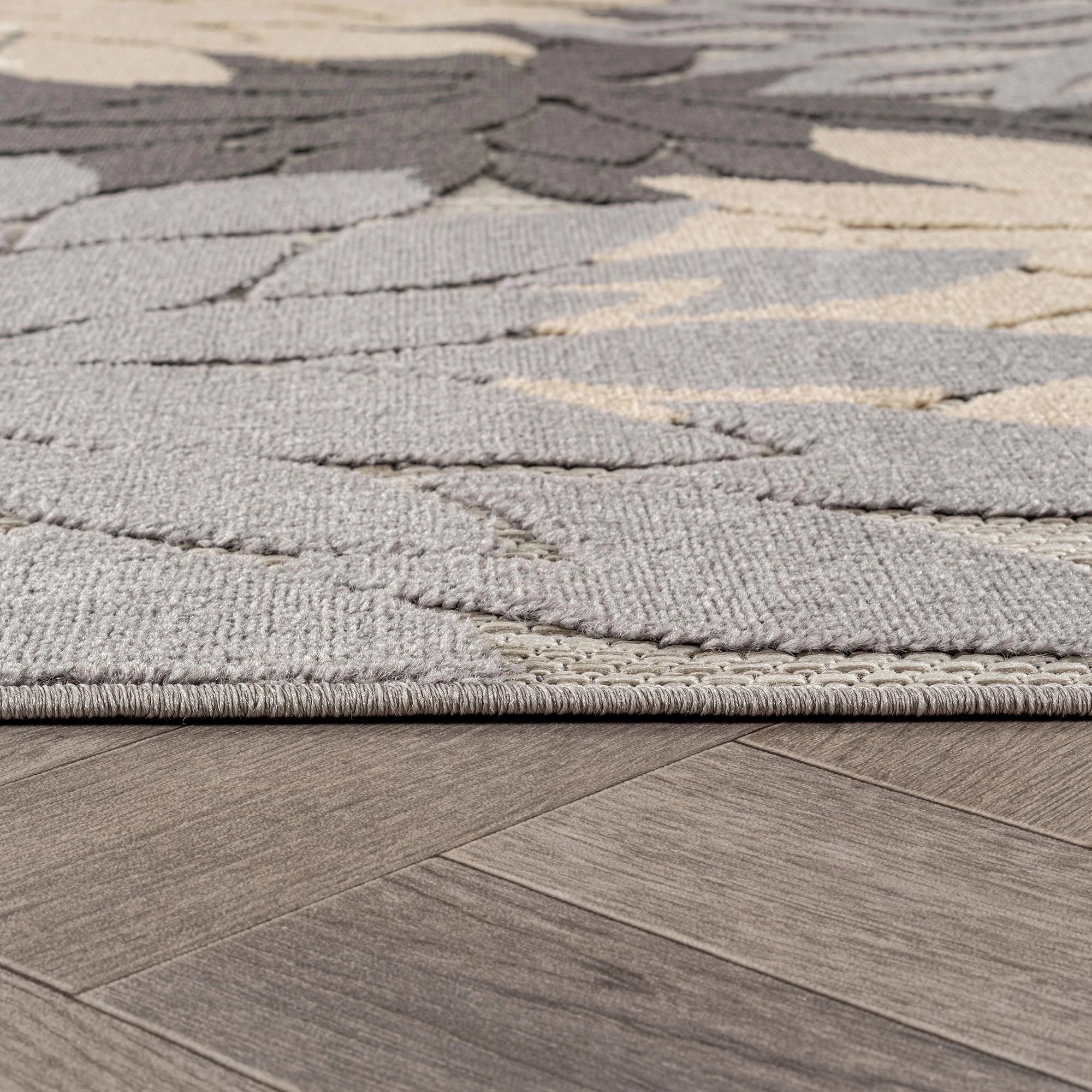 World Rug Gallery Indoor/Outdoor High-Low Textured Area Rug, Floral Gray/Ivory, Easy-Clean Patio