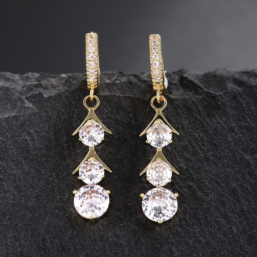 Gradient Round Cubic Zirconia Tassel Drop Huggie Earring