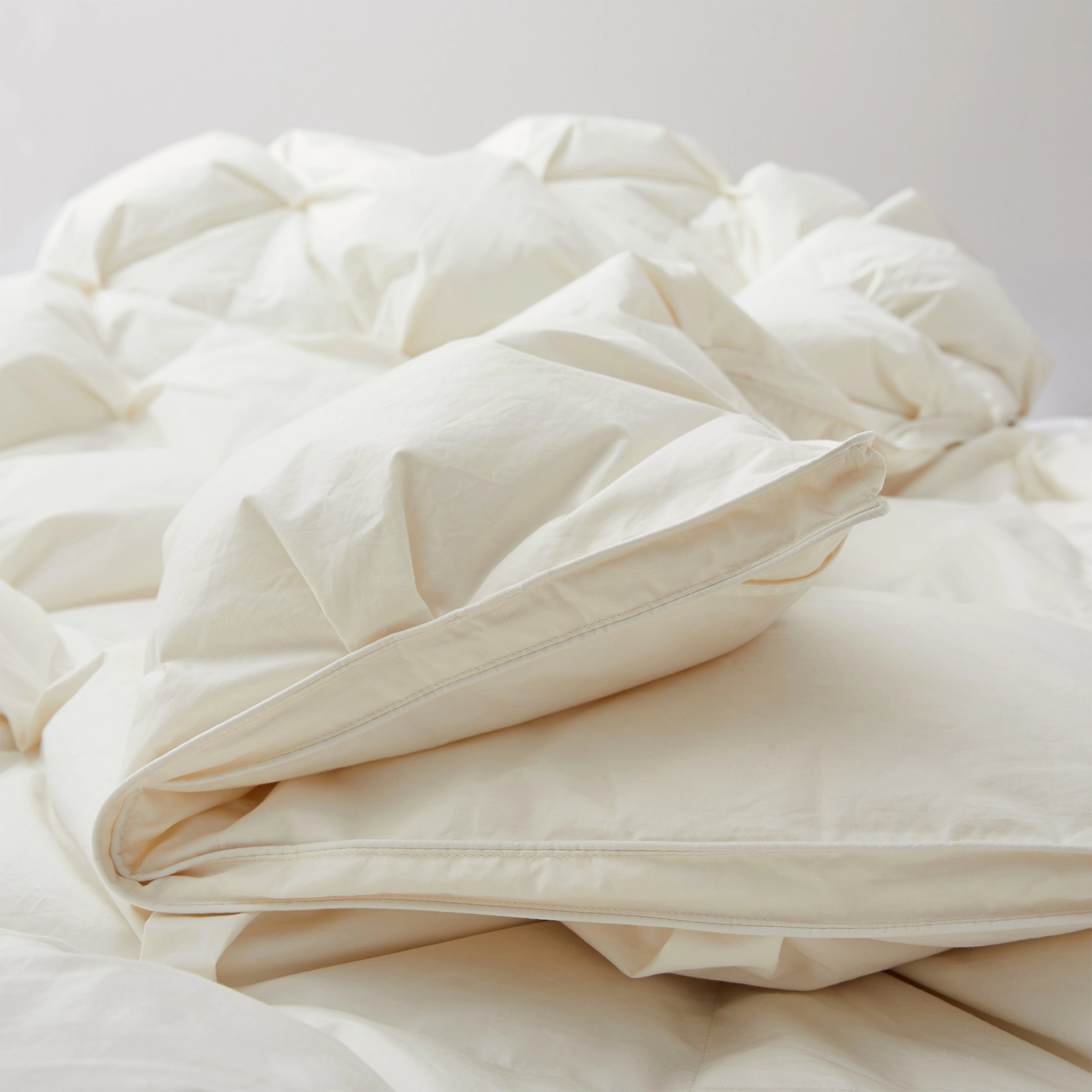 Unikome Organic Cotton White Goose Down Comforter Insert with Pleat Design