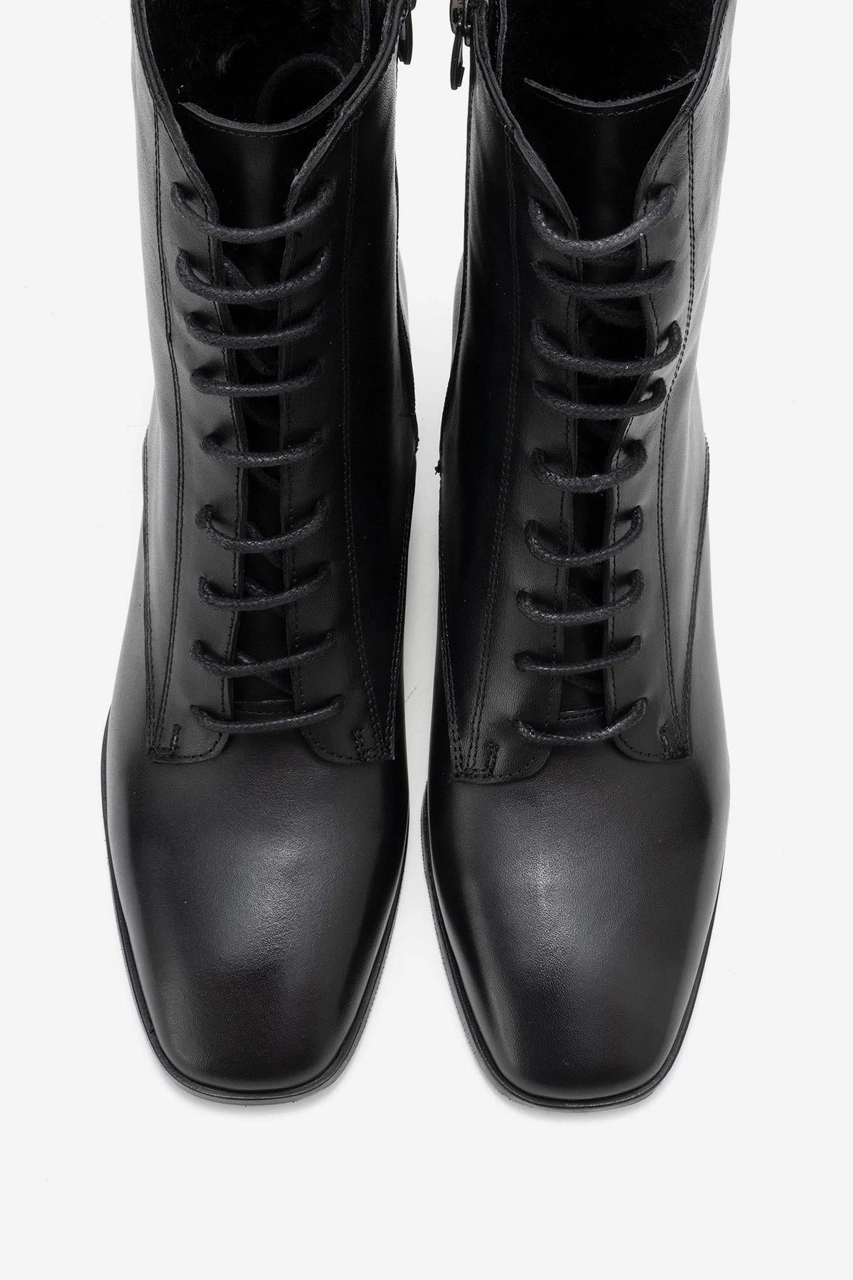 Forever & Always Womens Sudy Leather Lace Up Boots