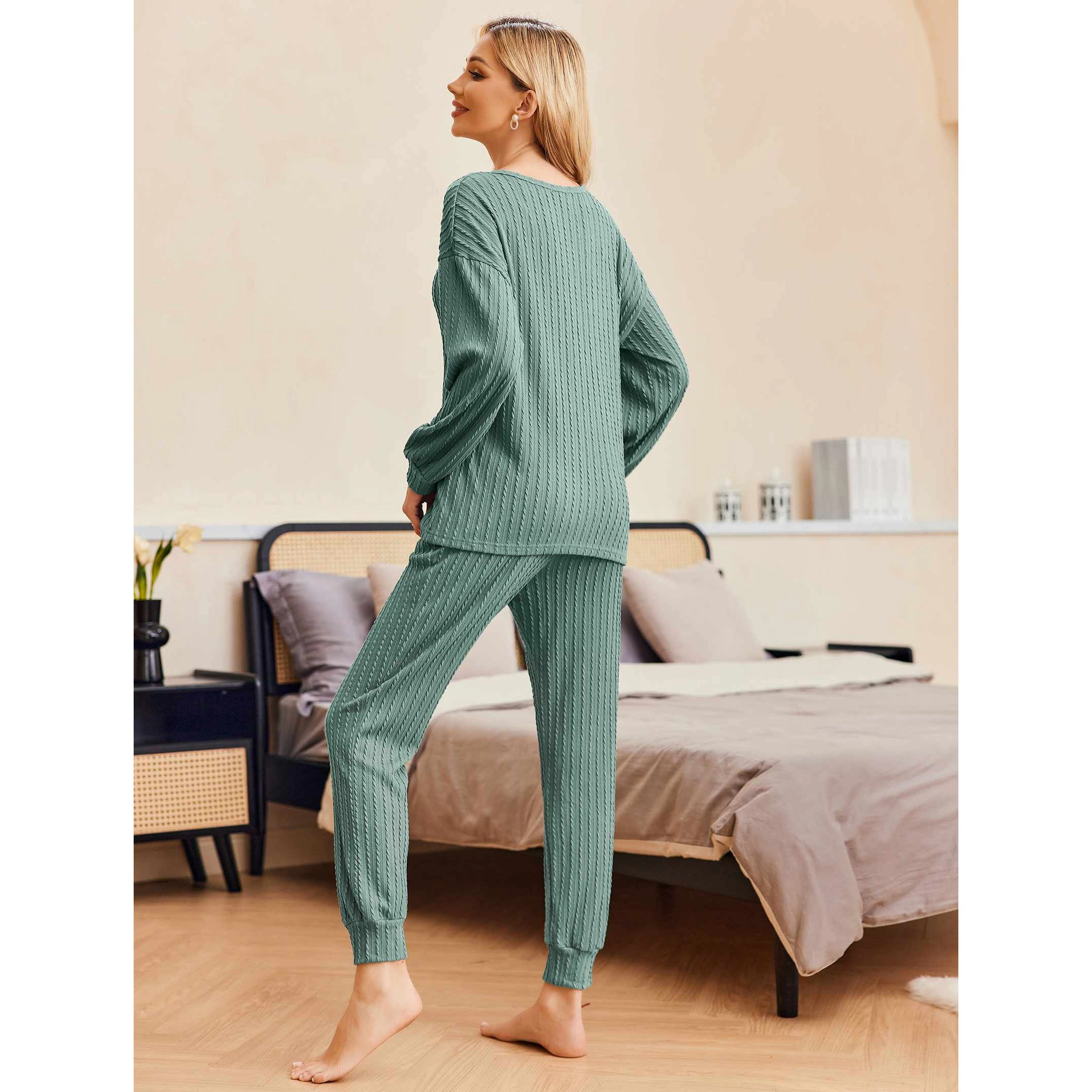 Ekouaer Pajamas Cozy Sleepwear Long Sleeve Pullover Top Pants Jogger Loungewear Set