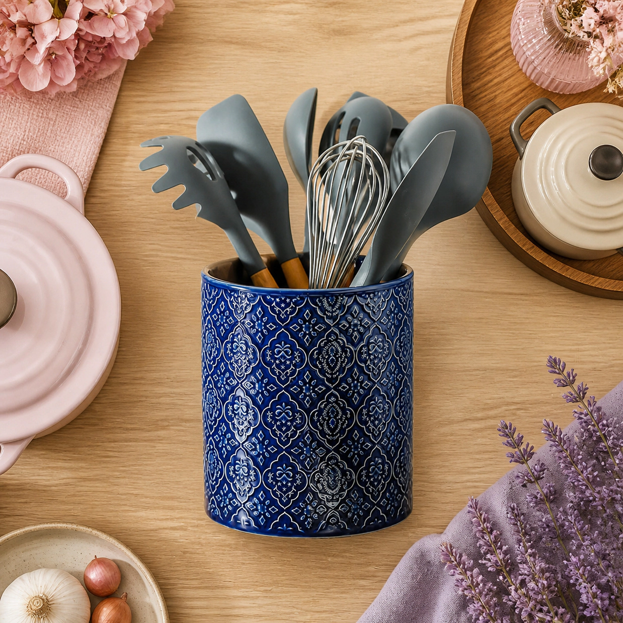 WZK Ceramic Embossed Pattern Kitchen Utensil Holder
