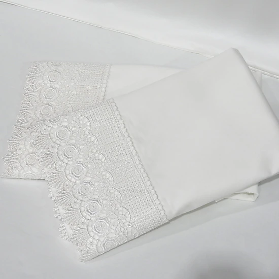 Egyptian Linens 608 Thread Count Cotton Embroidered Lace Trim Pillowcase Set