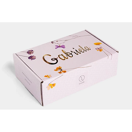 Lizush All Natural Lavender Spa Gift Box - Bath Bomb, Shower Steamer, Soap Bar & Candle