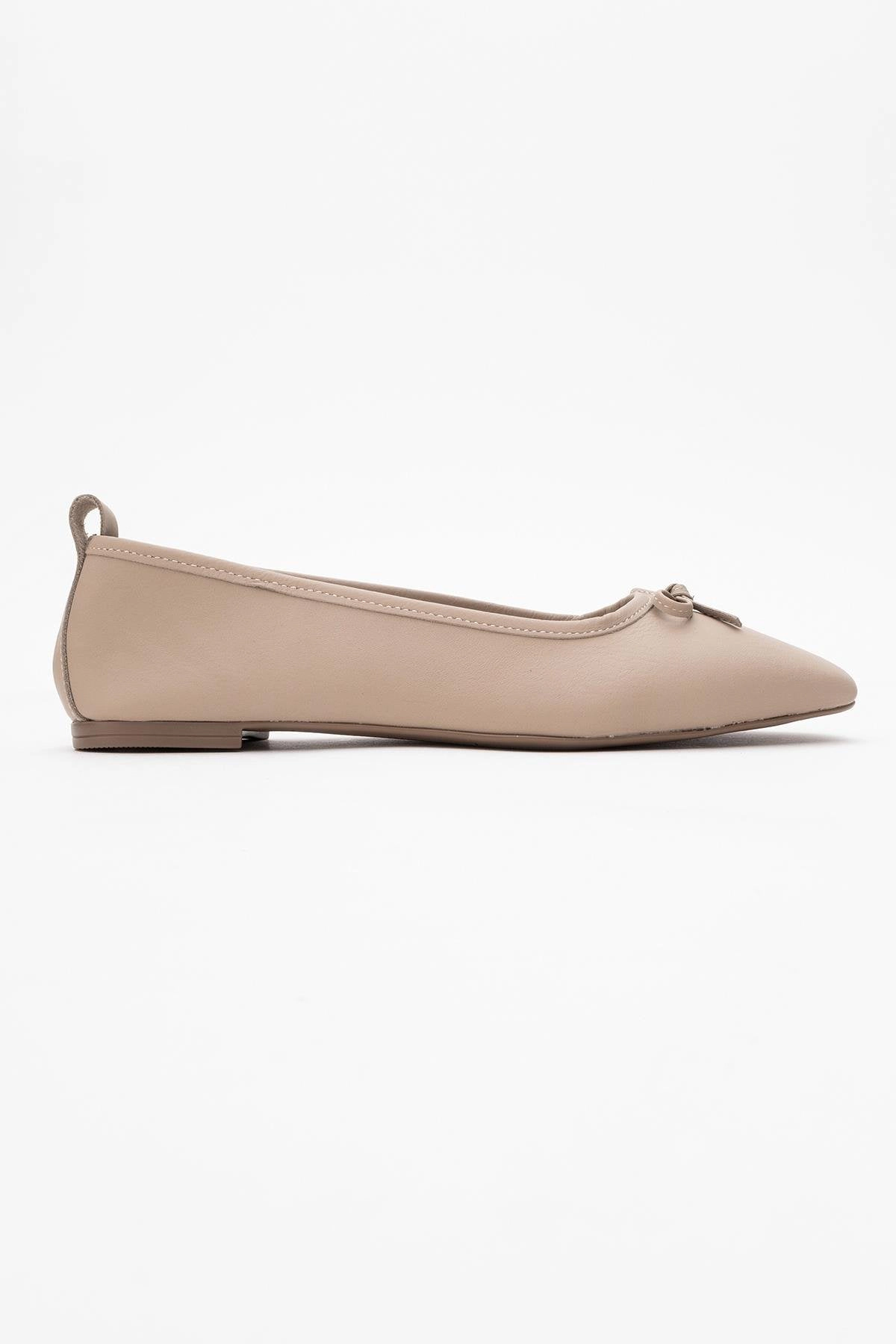 Forever & Always Womens Sosa Leather Ballet Flats