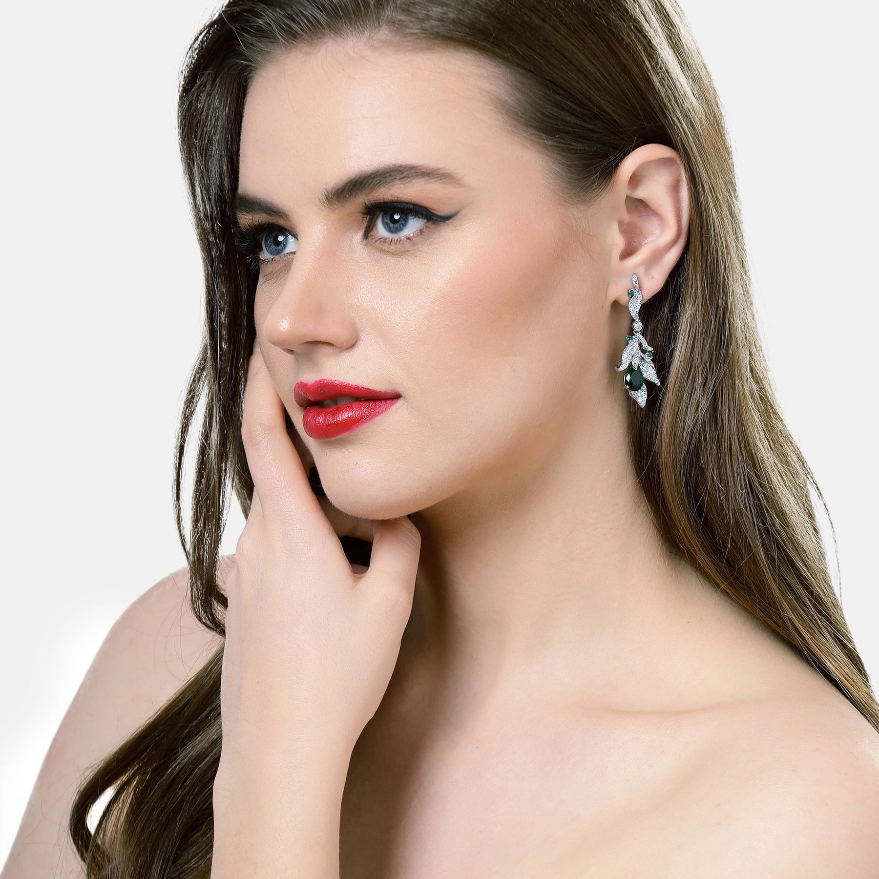 AGP PARIS Womens Green Leaf Motif Drop Earrings